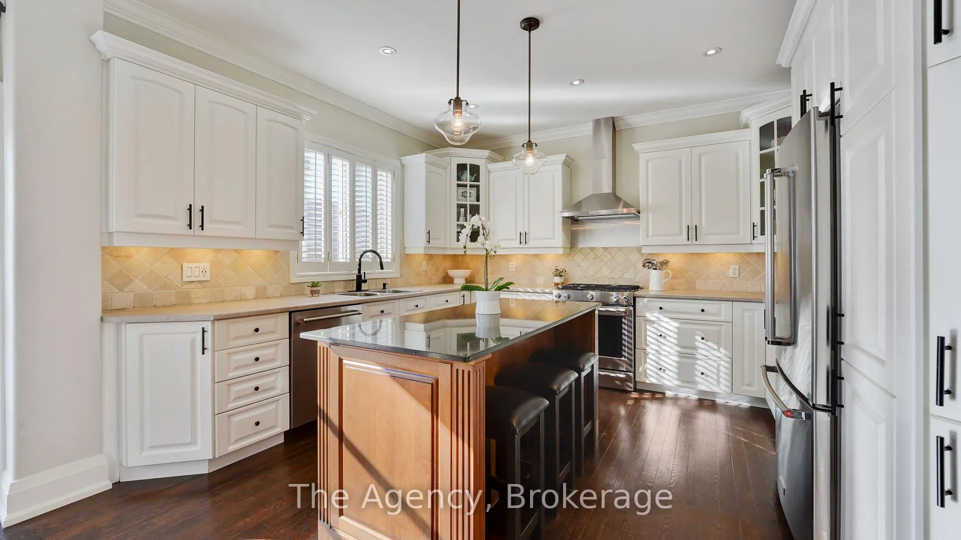 Photo 16 of 41 Mcavoy Drive, Barrie, Edgehill Drive — HOMEH