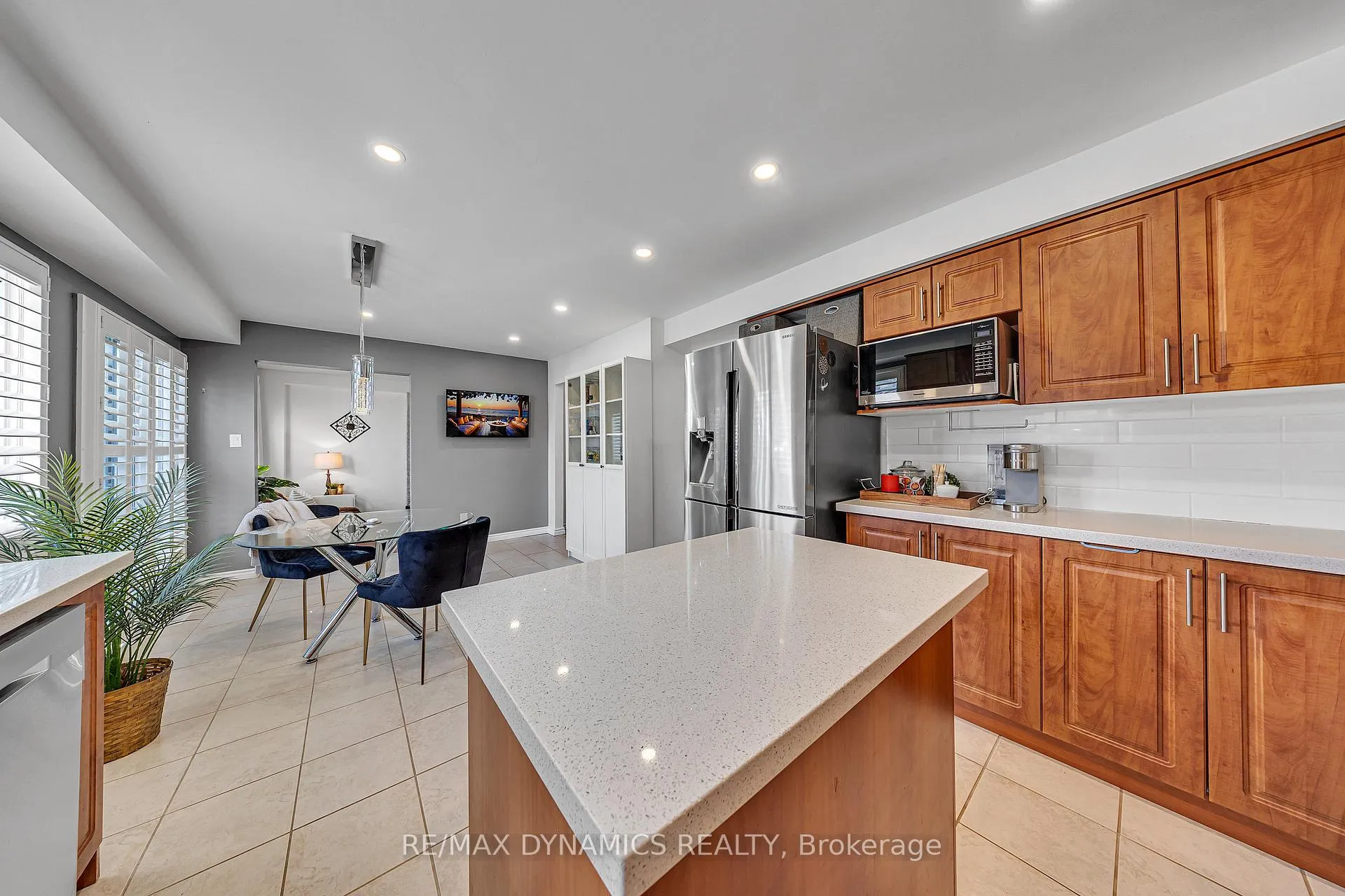 Photo 16 of 997 Sandcliff Drive, Oshawa, Pinecrest — HOMEH