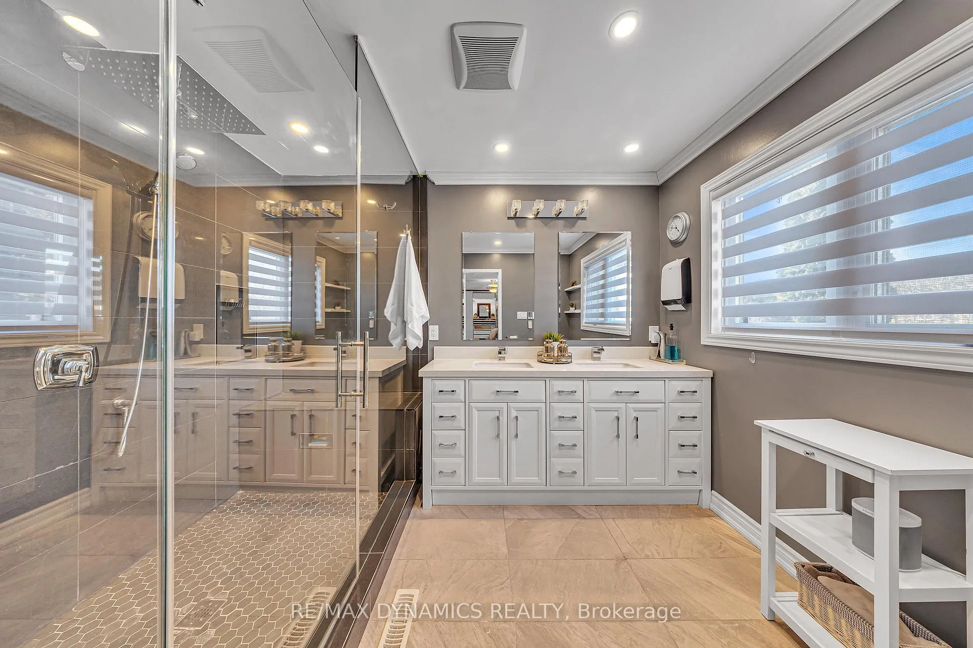 Photo 25 of 997 Sandcliff Drive, Oshawa, Pinecrest — HOMEH
