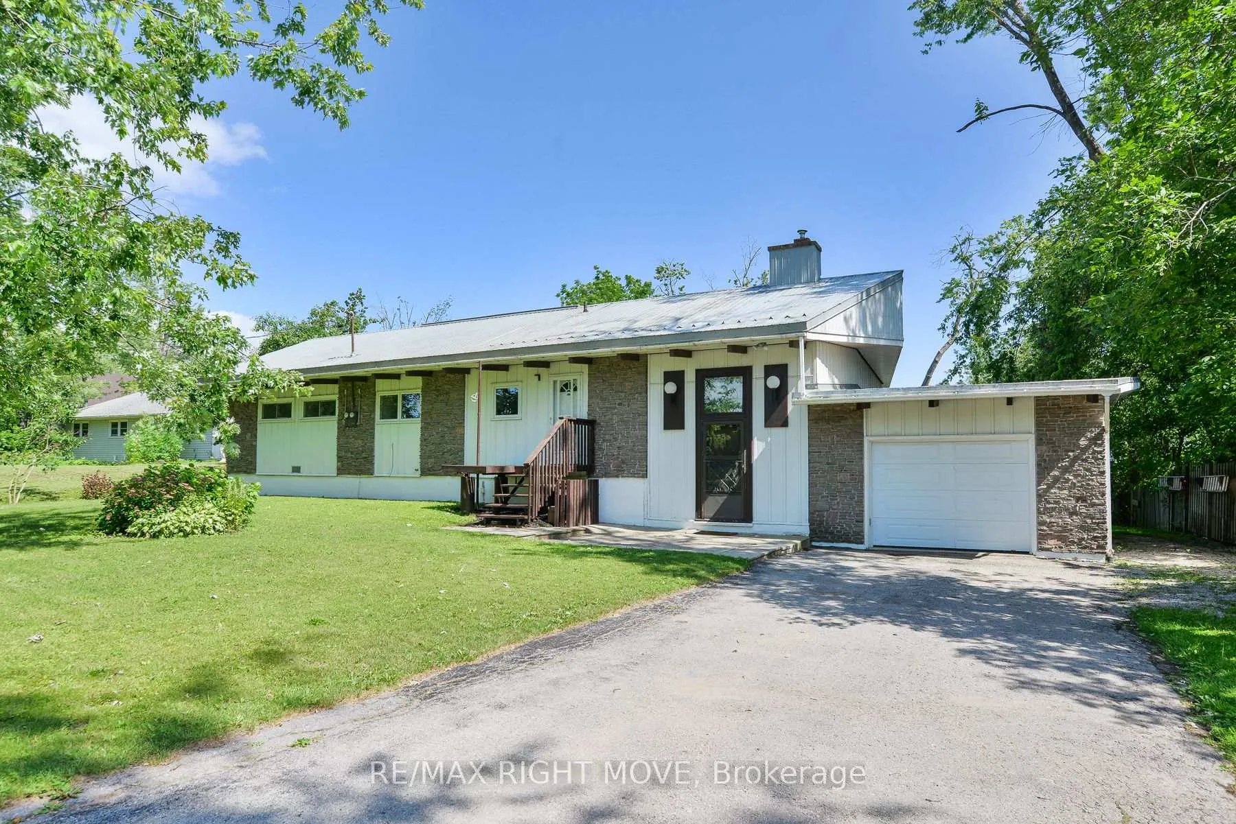 Photo 8 of 1971 Woods Bay Road, Severn, Rural Severn — HOMEH