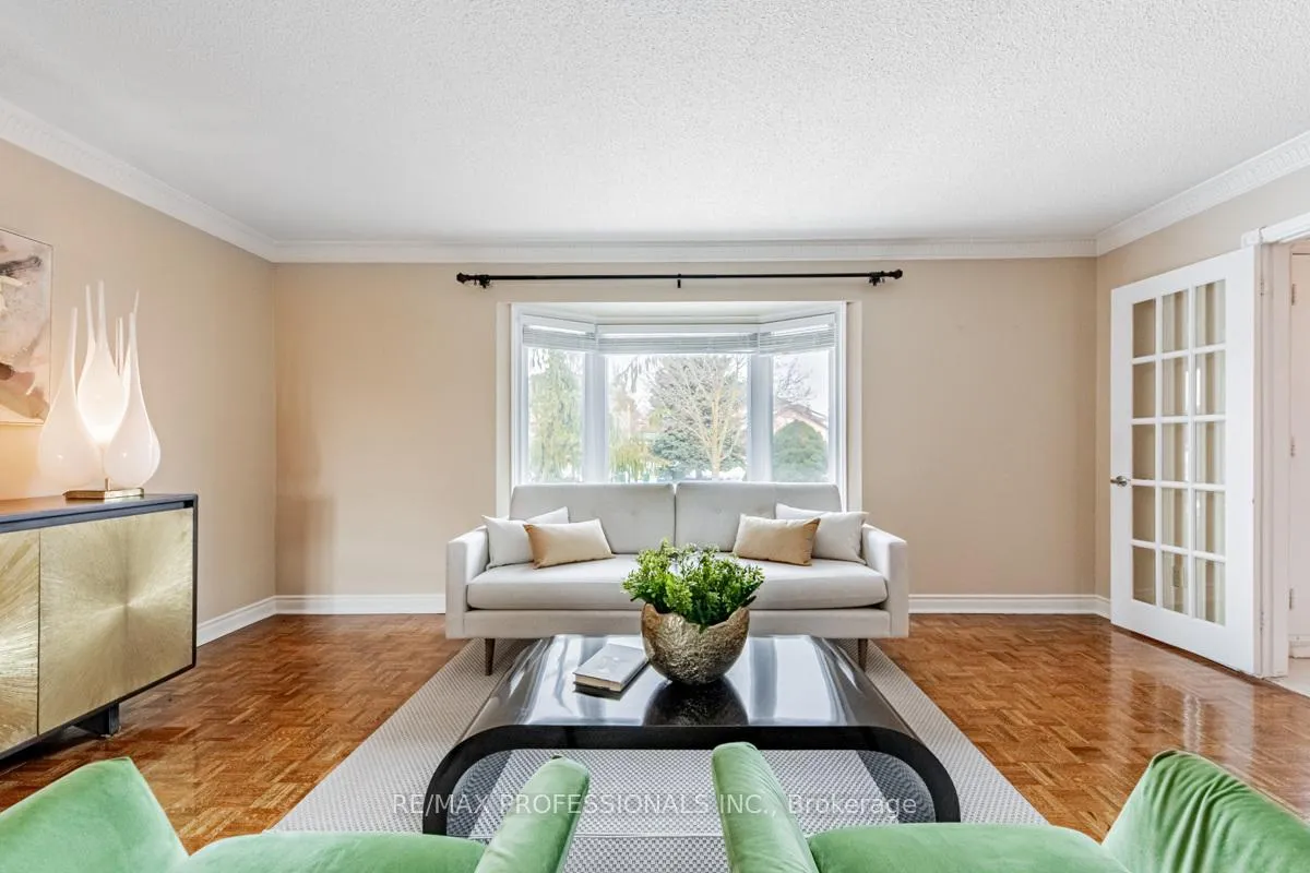 Photo 4 of 248 Conti Crescent, Vaughan, East Woodbridge — HOMEH