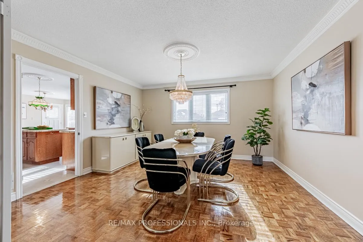 Photo 7 of 248 Conti Crescent, Vaughan, East Woodbridge — HOMEH