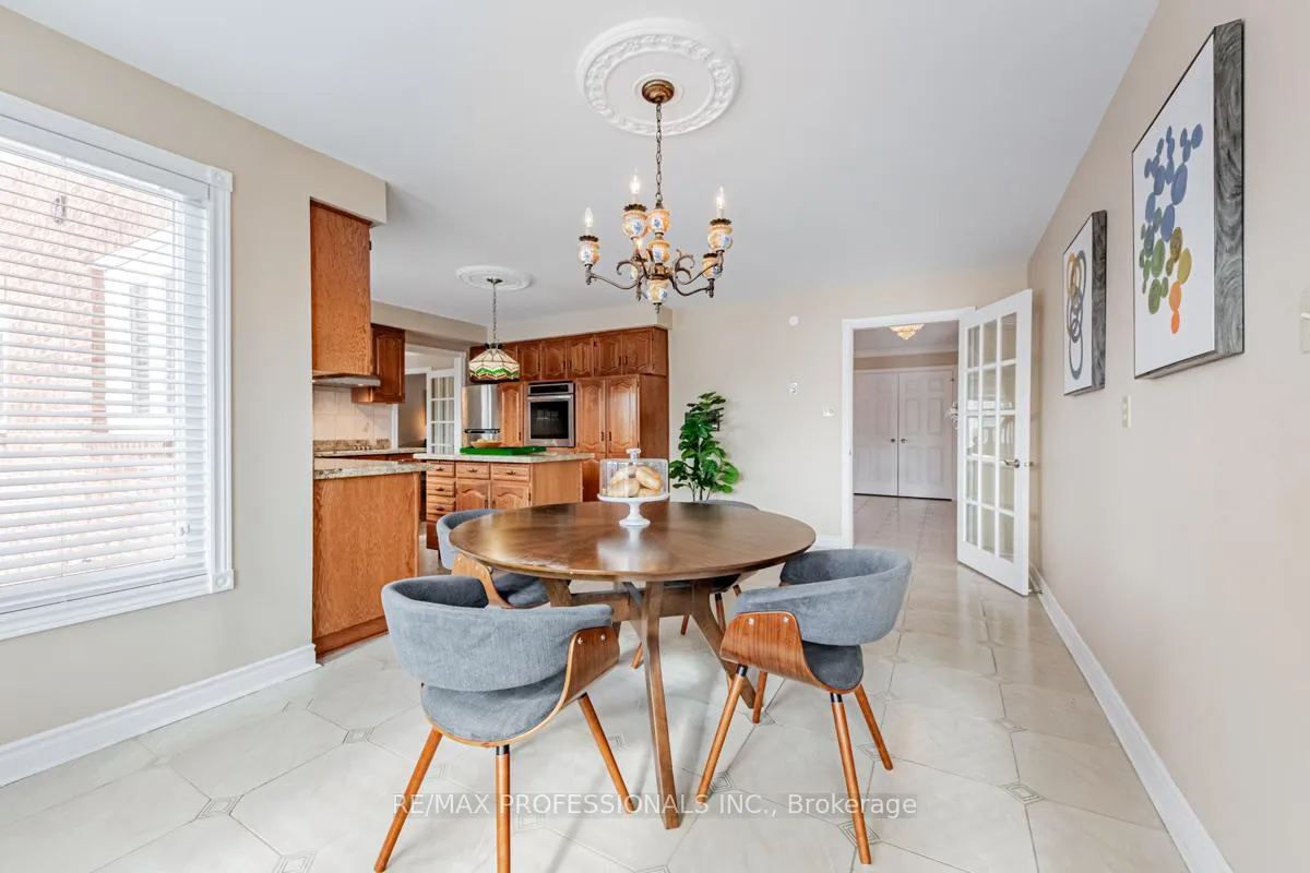 Photo 15 of 248 Conti Crescent, Vaughan, East Woodbridge — HOMEH