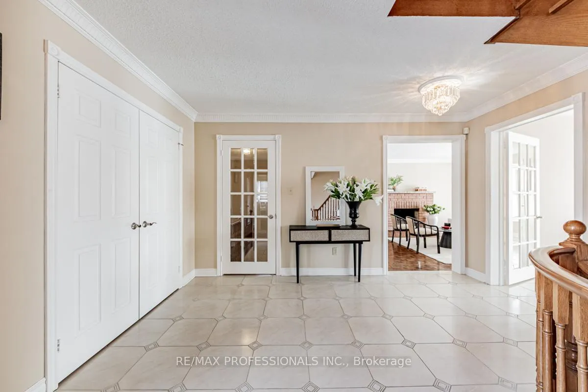 Photo 17 of 248 Conti Crescent, Vaughan, East Woodbridge — HOMEH
