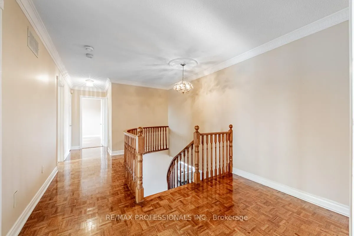 Photo 21 of 248 Conti Crescent, Vaughan, East Woodbridge — HOMEH