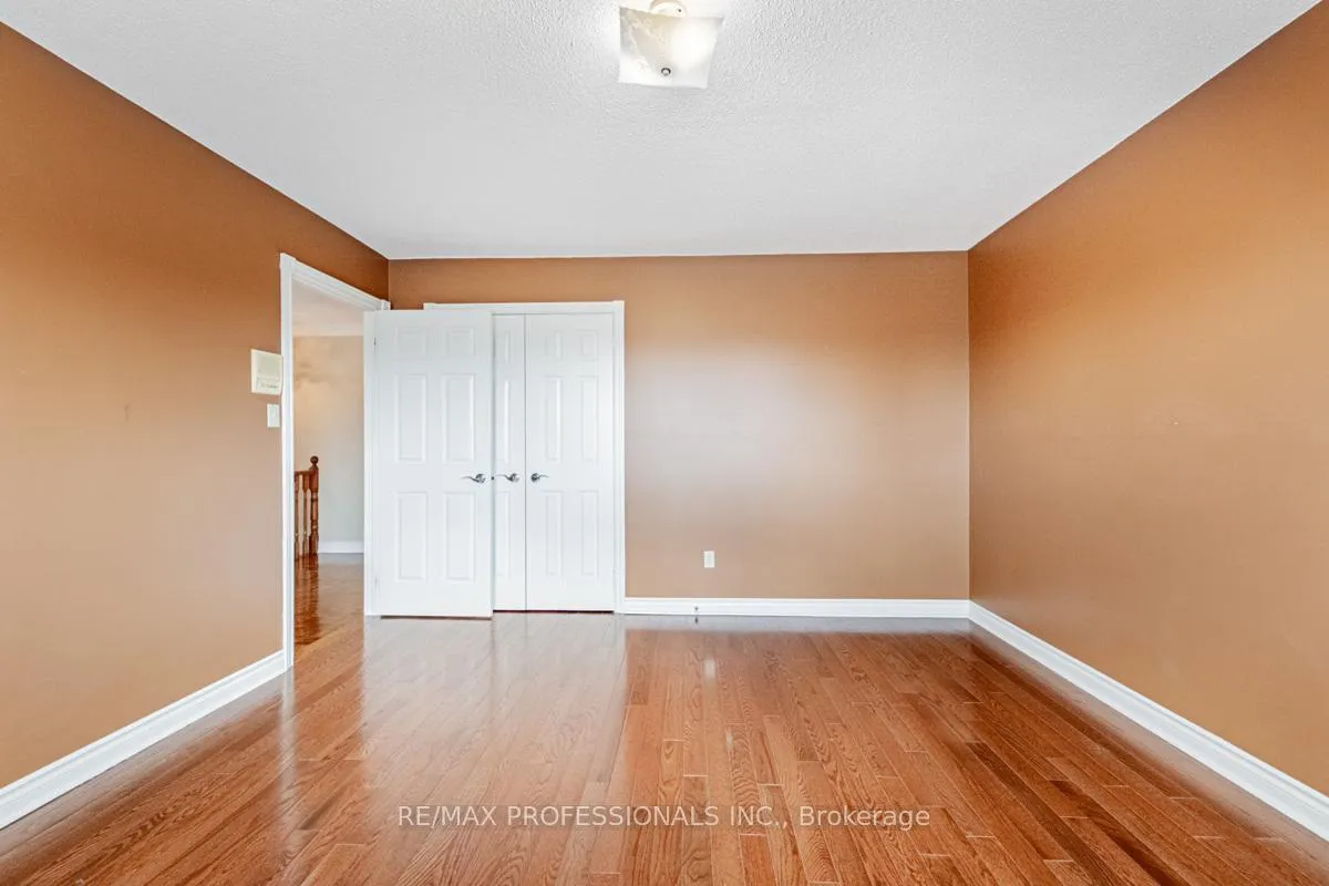 Photo 32 of 248 Conti Crescent, Vaughan, East Woodbridge — HOMEH