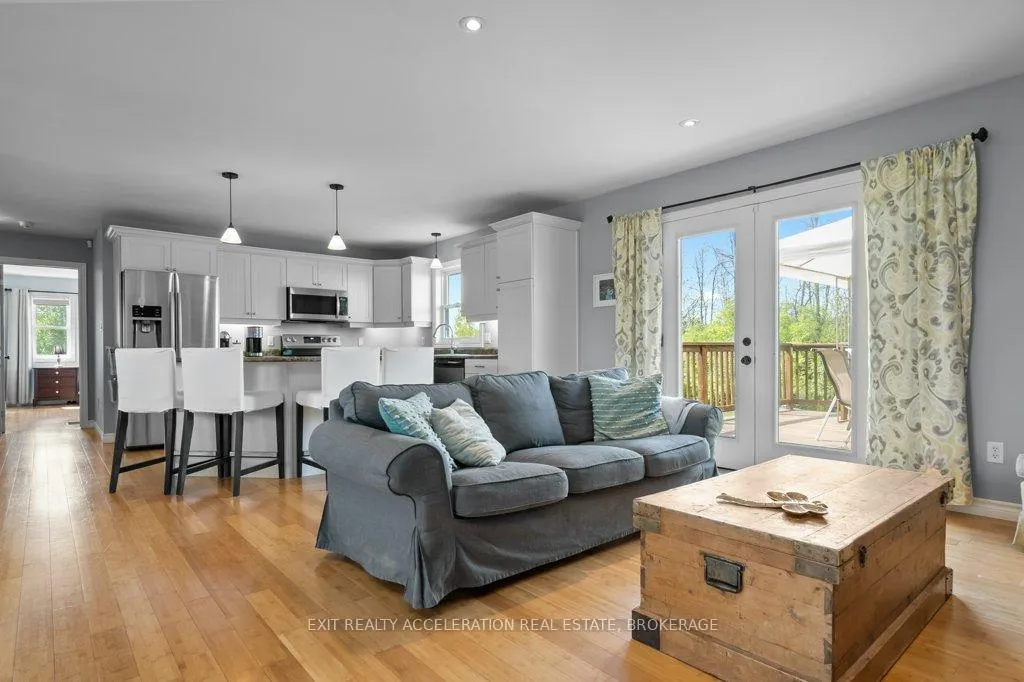 Photo 10 of 405 Brennan Road, Belleville, Thurlow Ward — HOMEH