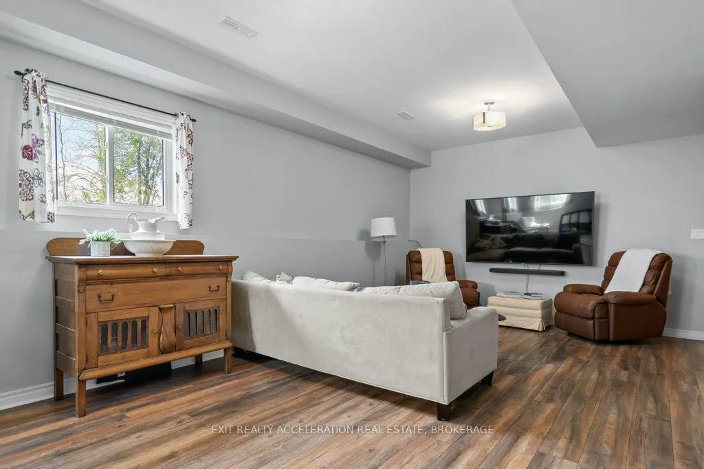 Photo 26 of 405 Brennan Road, Belleville, Thurlow Ward — HOMEH