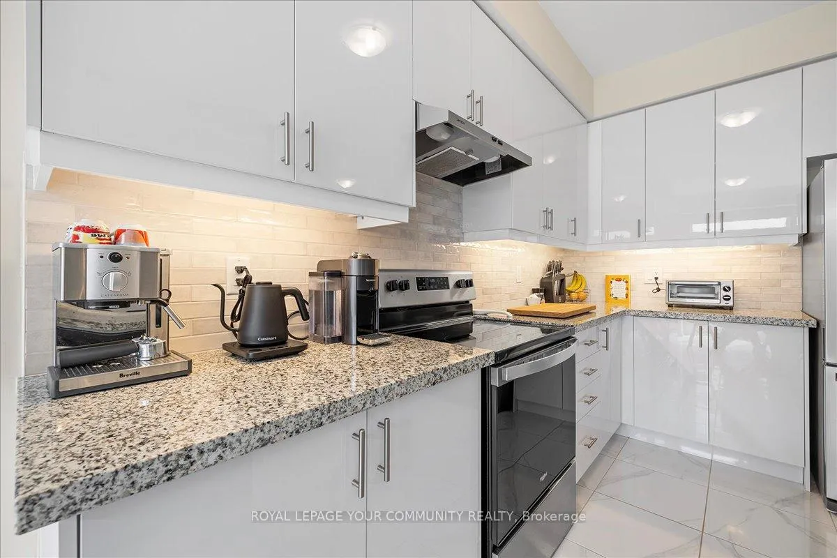 Photo 19 of 17 Bannister Road, Barrie, Rural Barrie Southeast — HOMEH