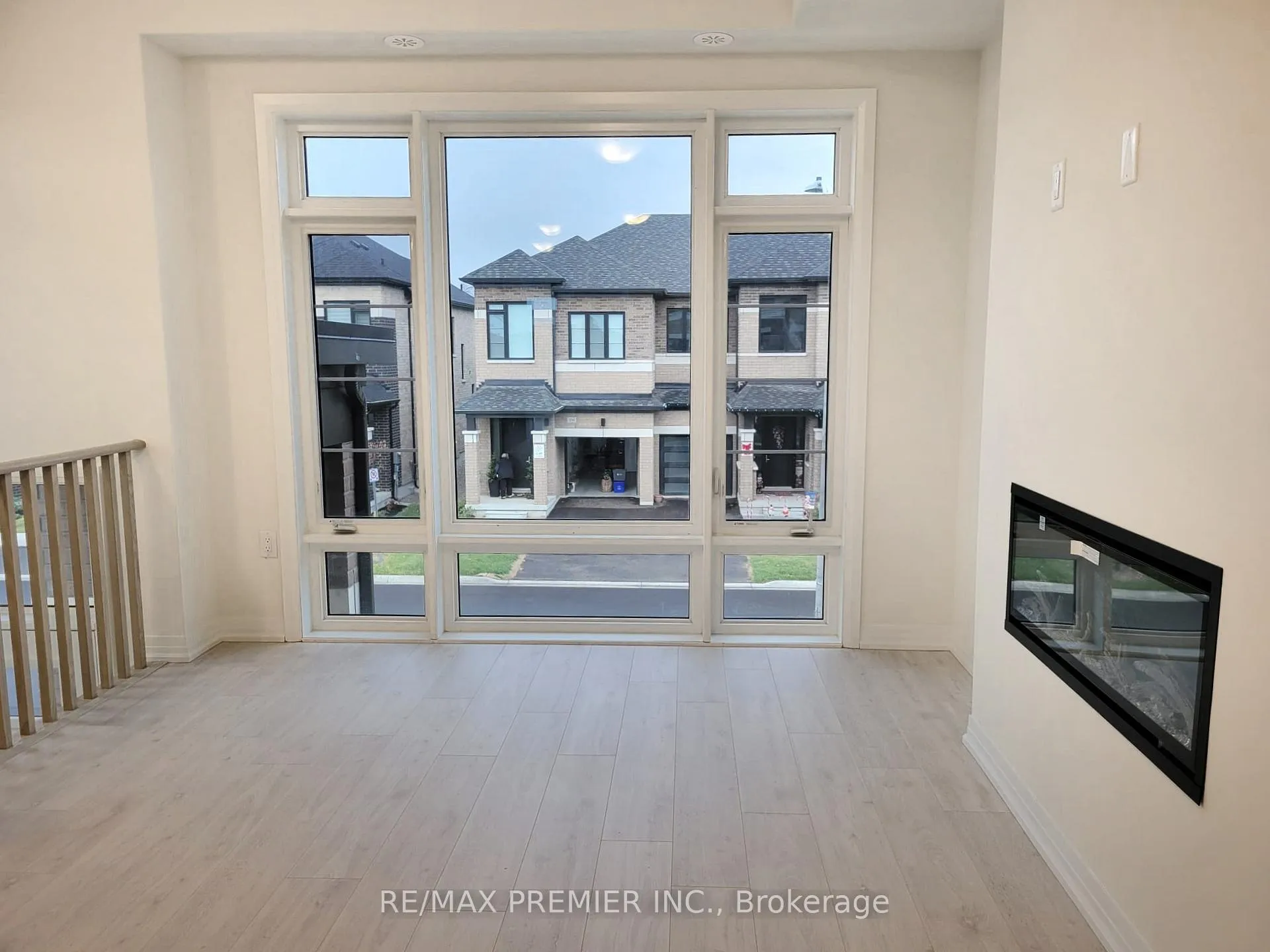 Photo 7 of 42 Cherry Hill Lane, Barrie, Painswick South — HOMEH