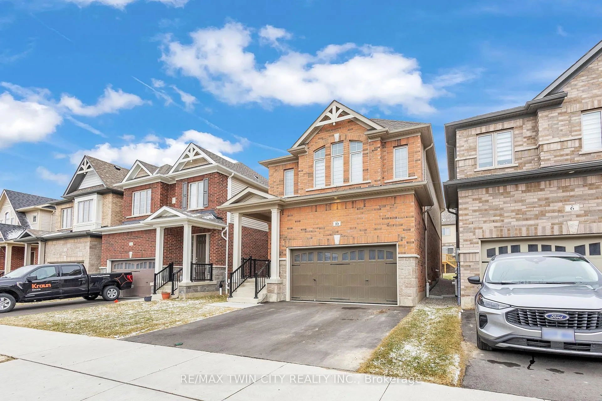 Photo 2 of 10 Georgina Street, Kitchener — HOMEH