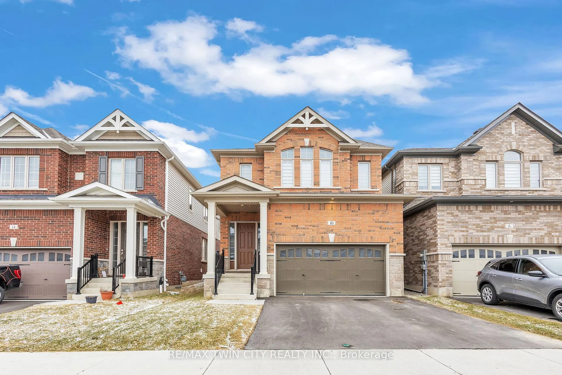 Photo 3 of 10 Georgina Street, Kitchener — HOMEH