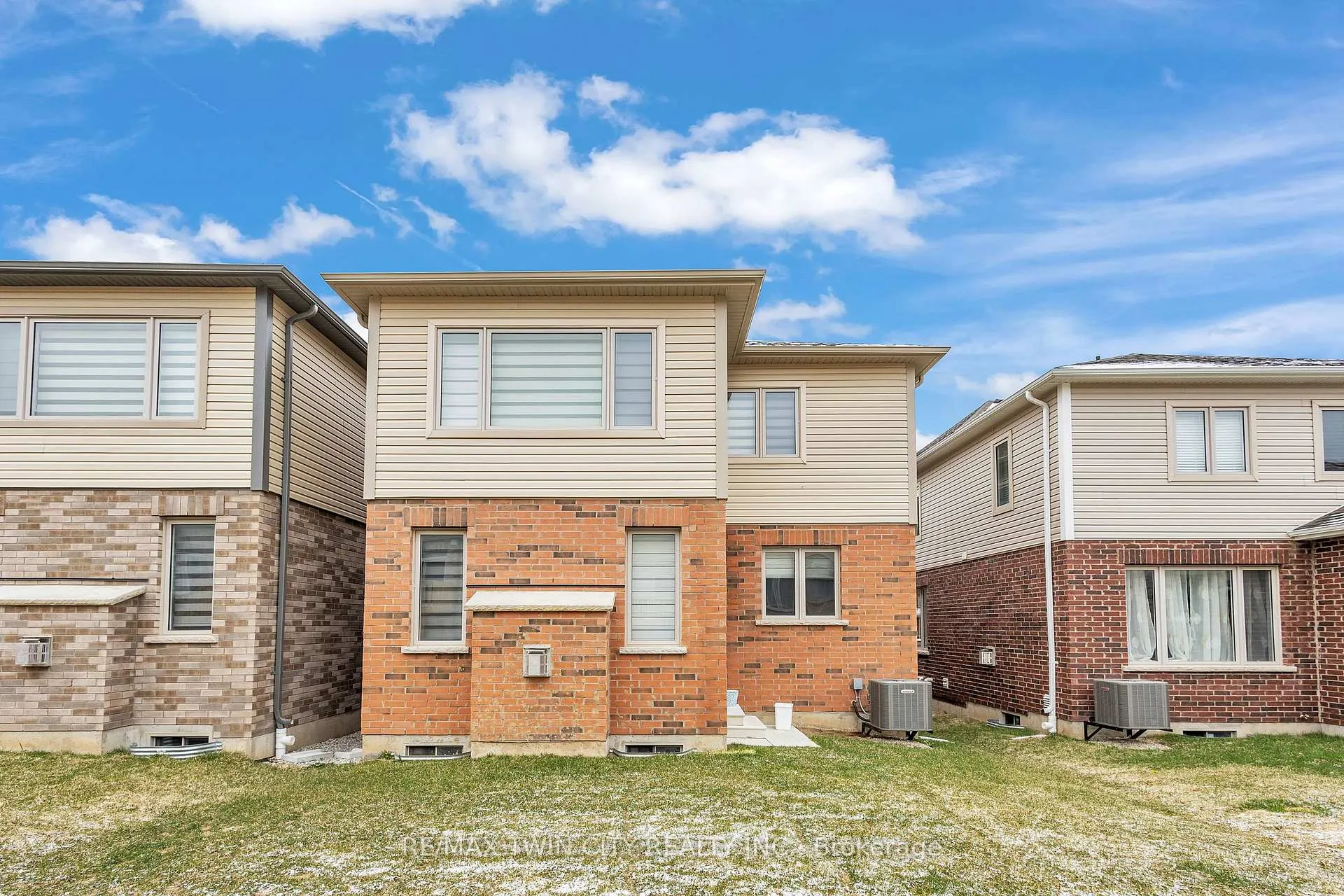 Photo 7 of 10 Georgina Street, Kitchener — HOMEH