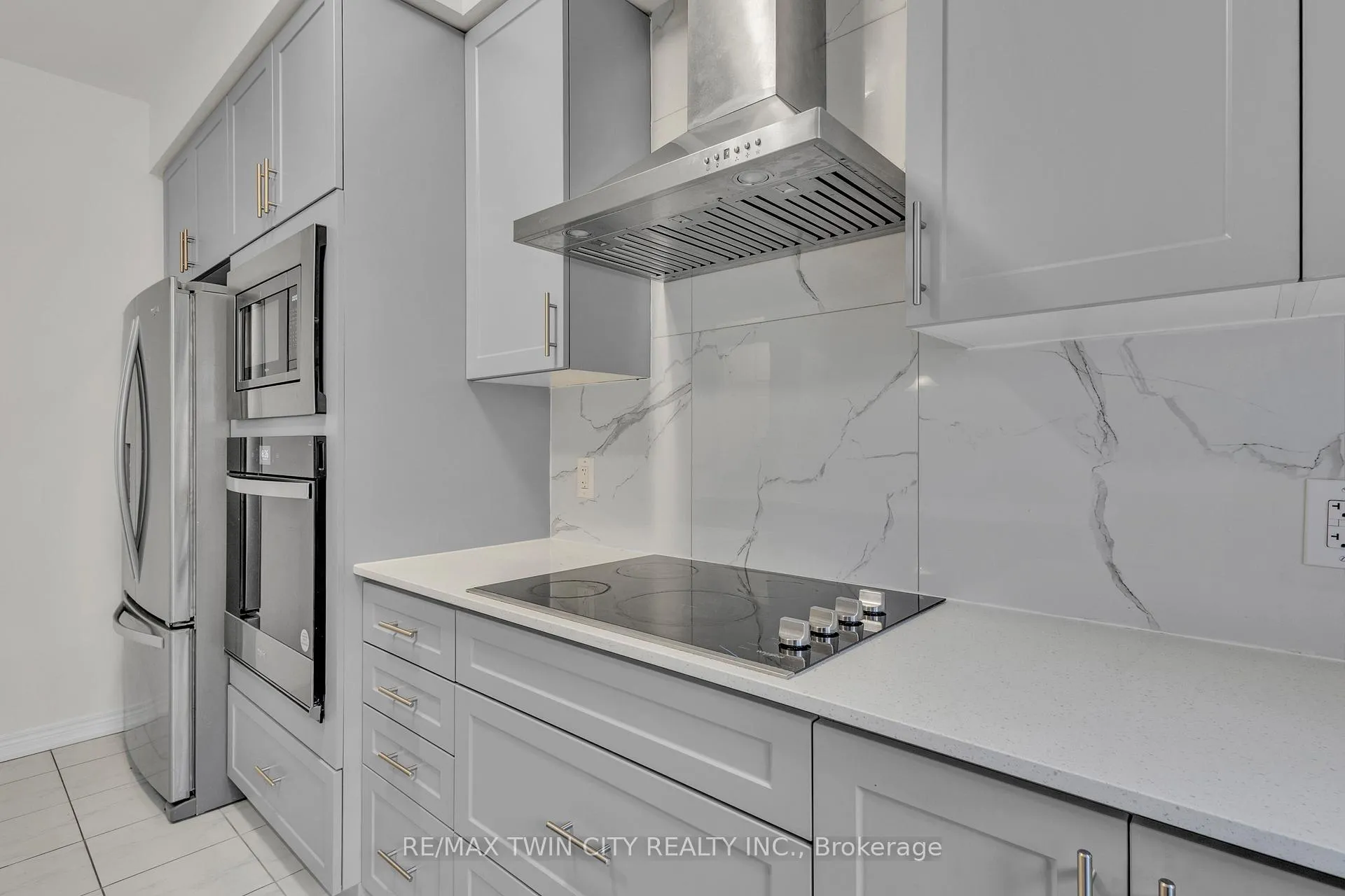 Photo 15 of 10 Georgina Street, Kitchener — HOMEH