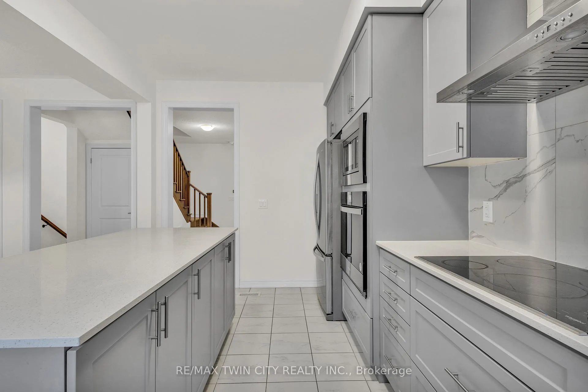 Photo 16 of 10 Georgina Street, Kitchener — HOMEH