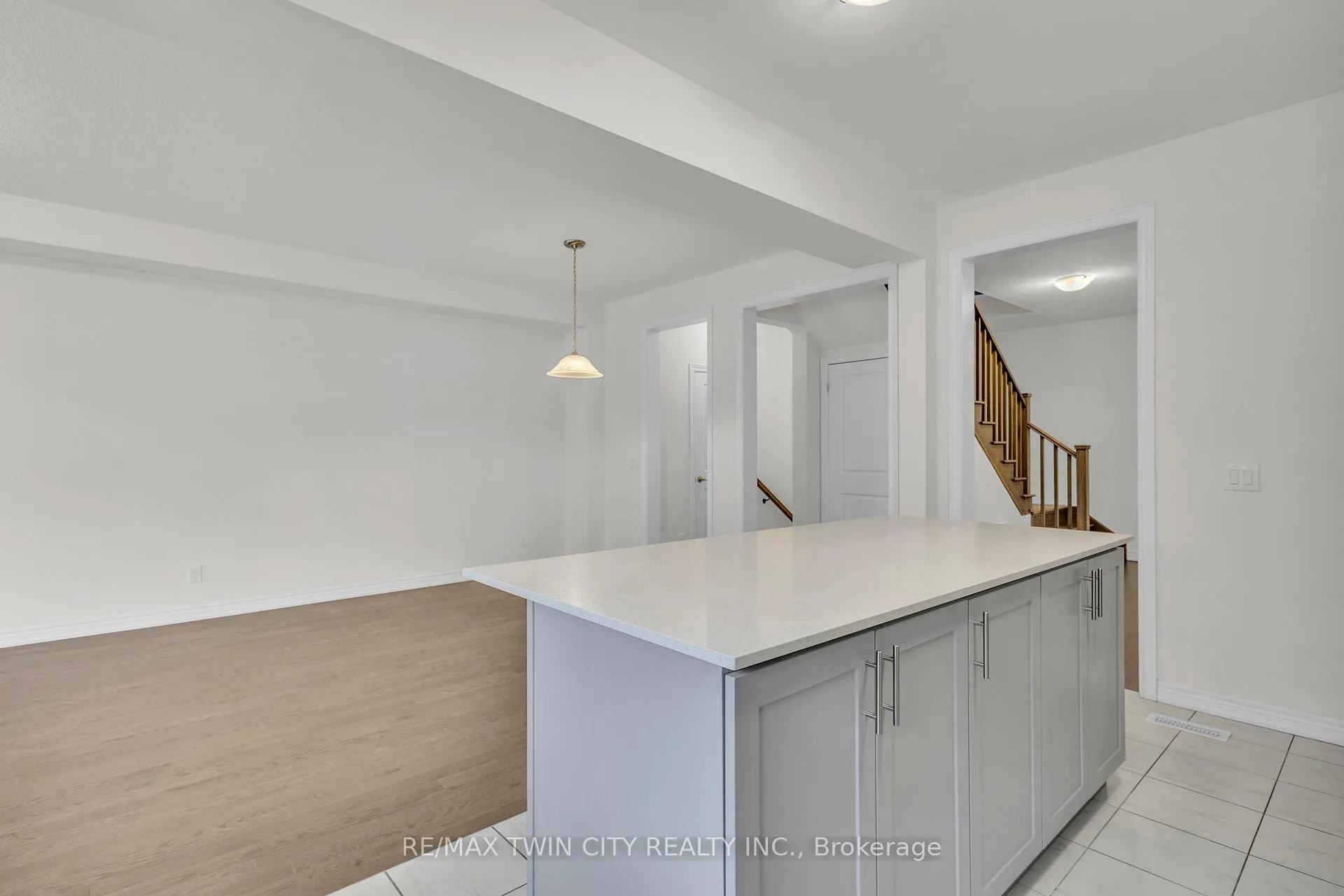 Photo 18 of 10 Georgina Street, Kitchener — HOMEH