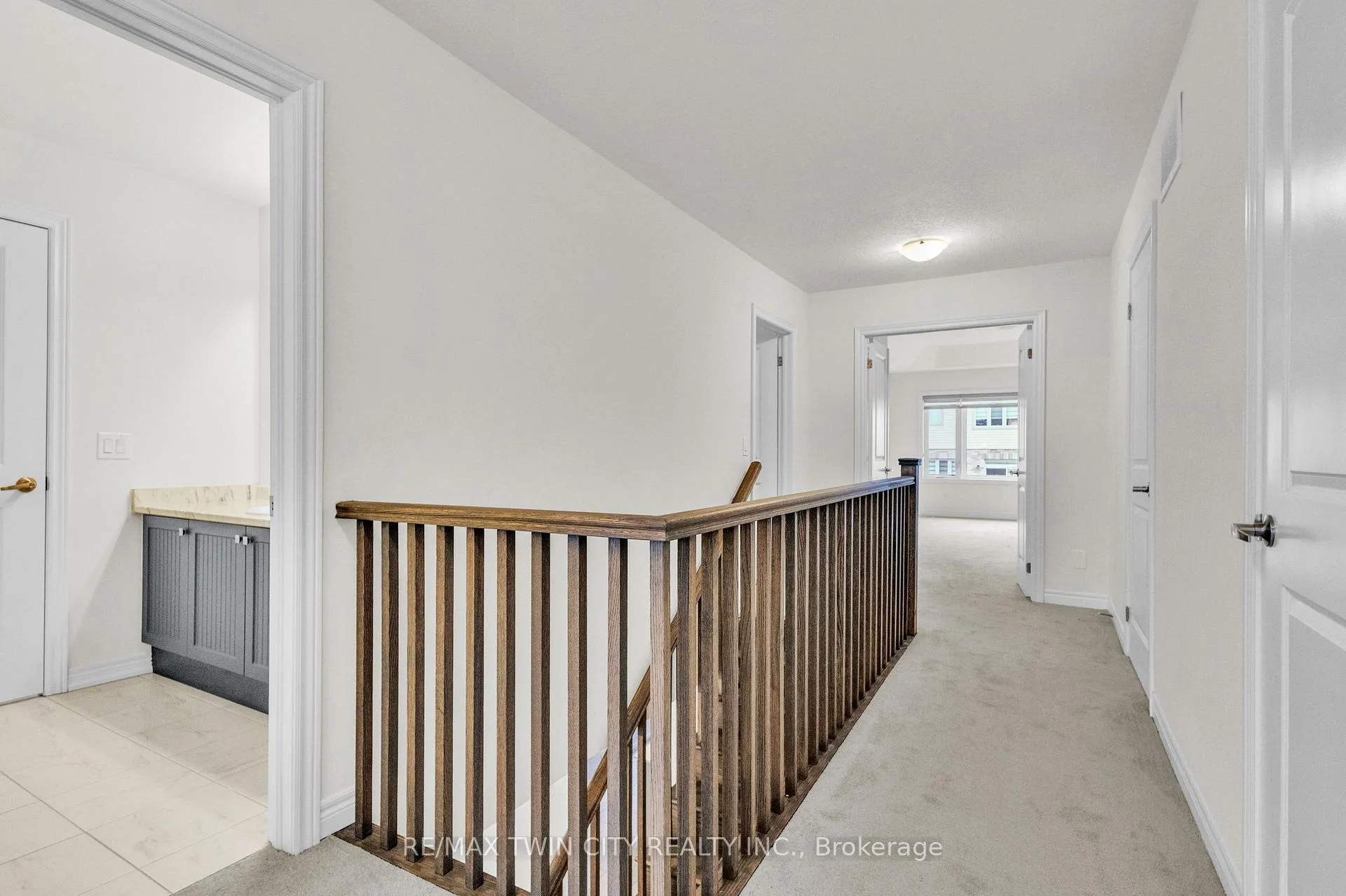 Photo 21 of 10 Georgina Street, Kitchener — HOMEH