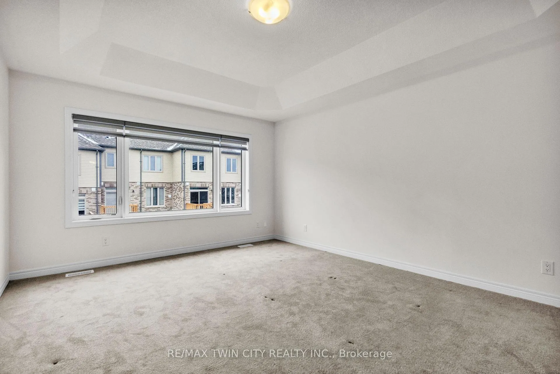 Photo 24 of 10 Georgina Street, Kitchener — HOMEH