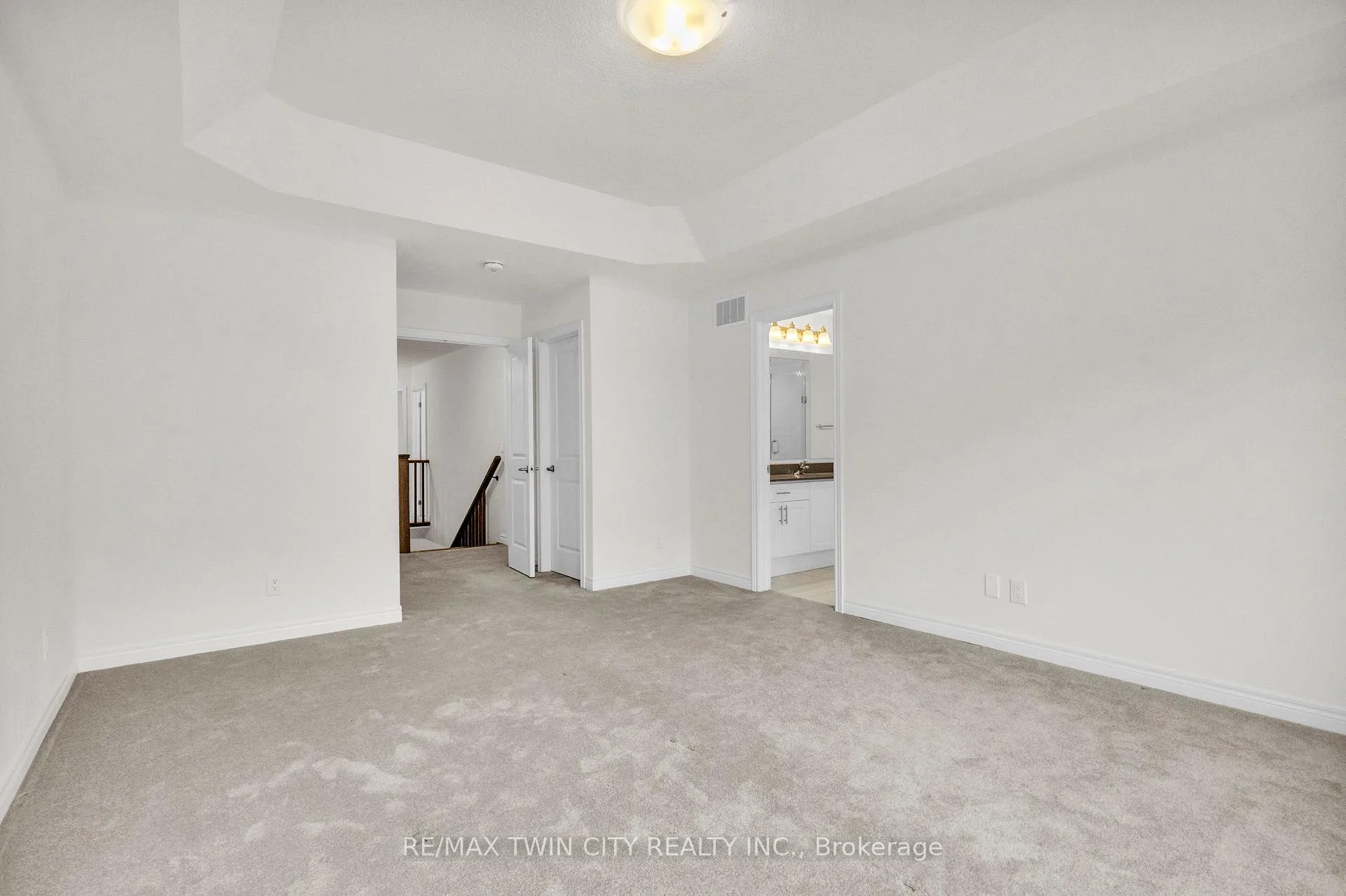 Photo 25 of 10 Georgina Street, Kitchener — HOMEH