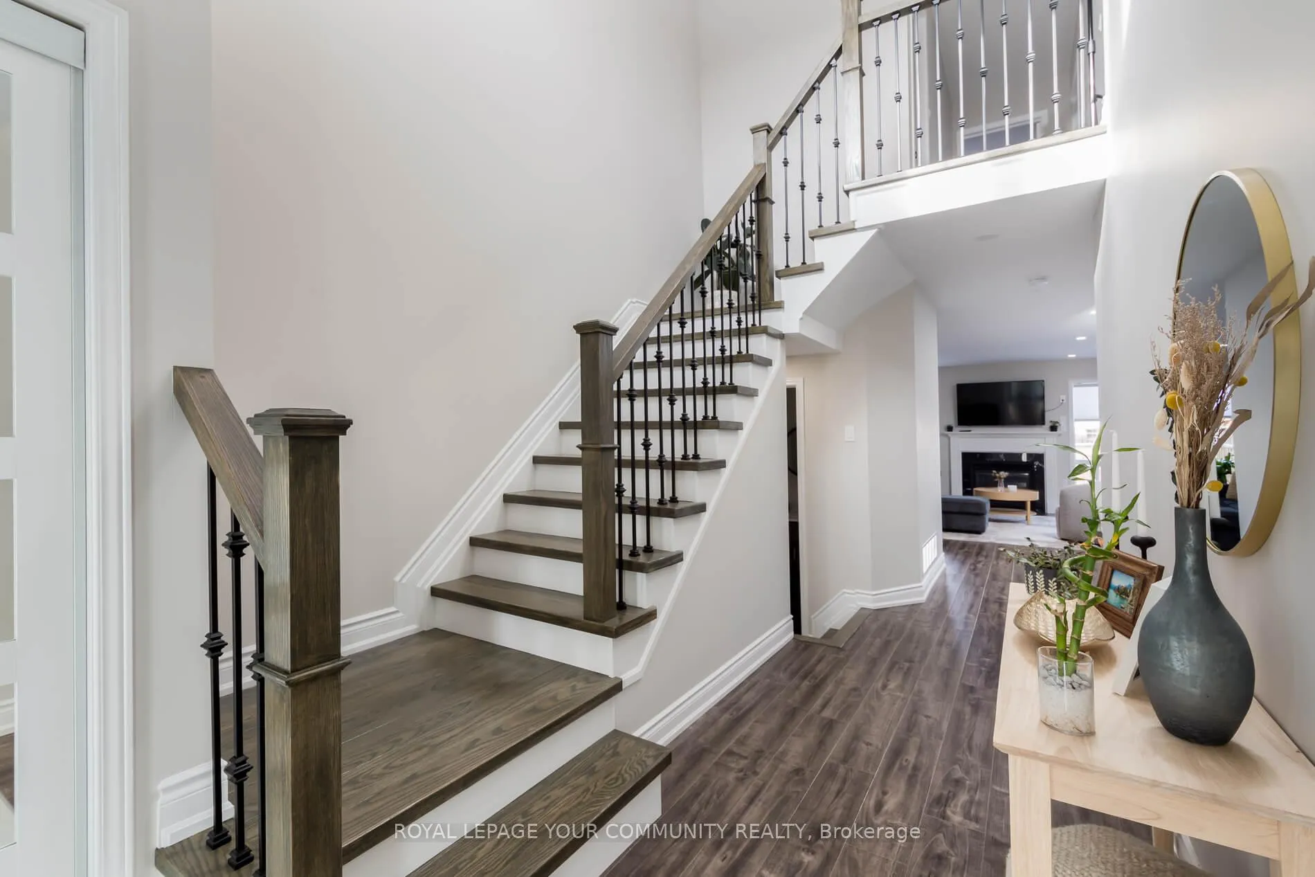 Photo 4 of 107 Frank Johnston Road, Caledon, Bolton West — HOMEH