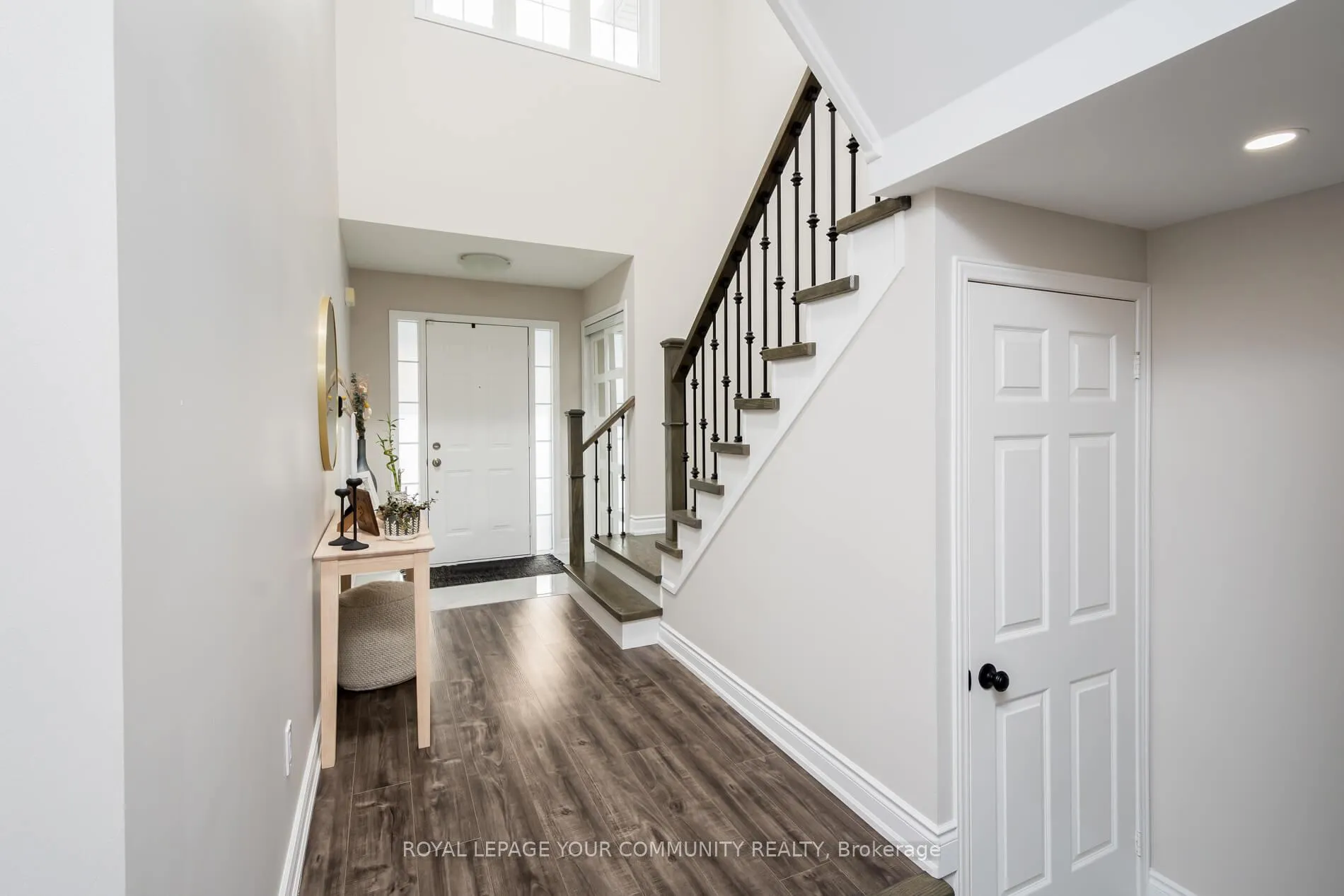 Photo 5 of 107 Frank Johnston Road, Caledon, Bolton West — HOMEH