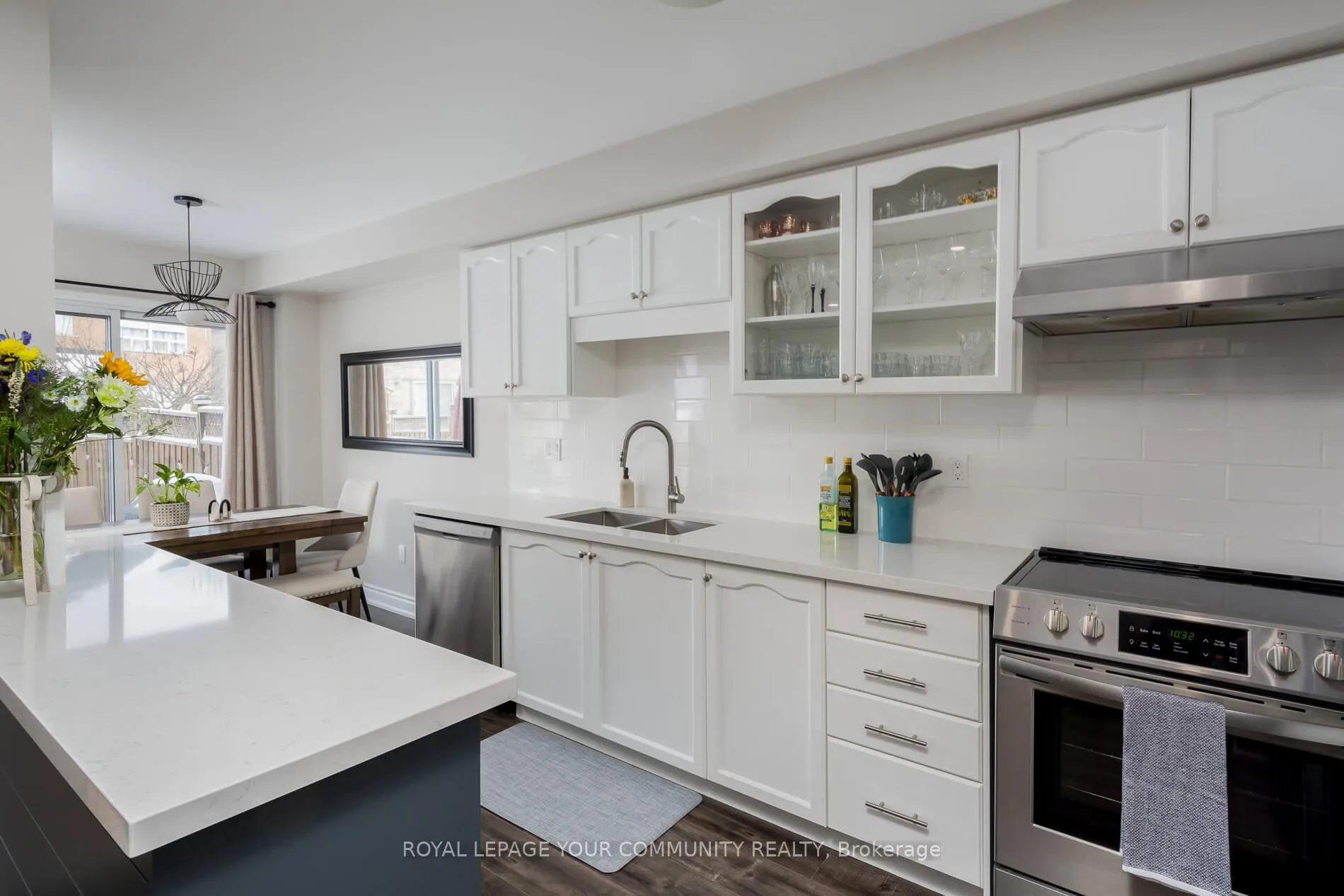 Photo 16 of 107 Frank Johnston Road, Caledon, Bolton West — HOMEH