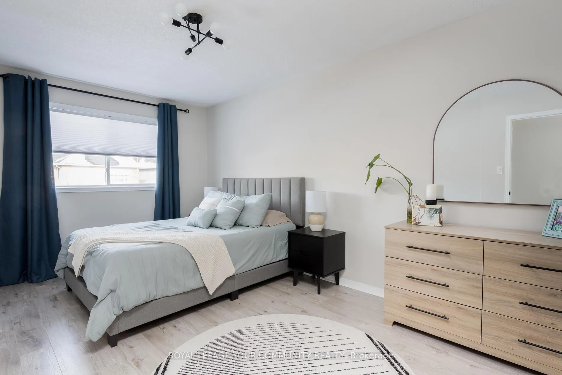 Photo 22 of 107 Frank Johnston Road, Caledon, Bolton West — HOMEH