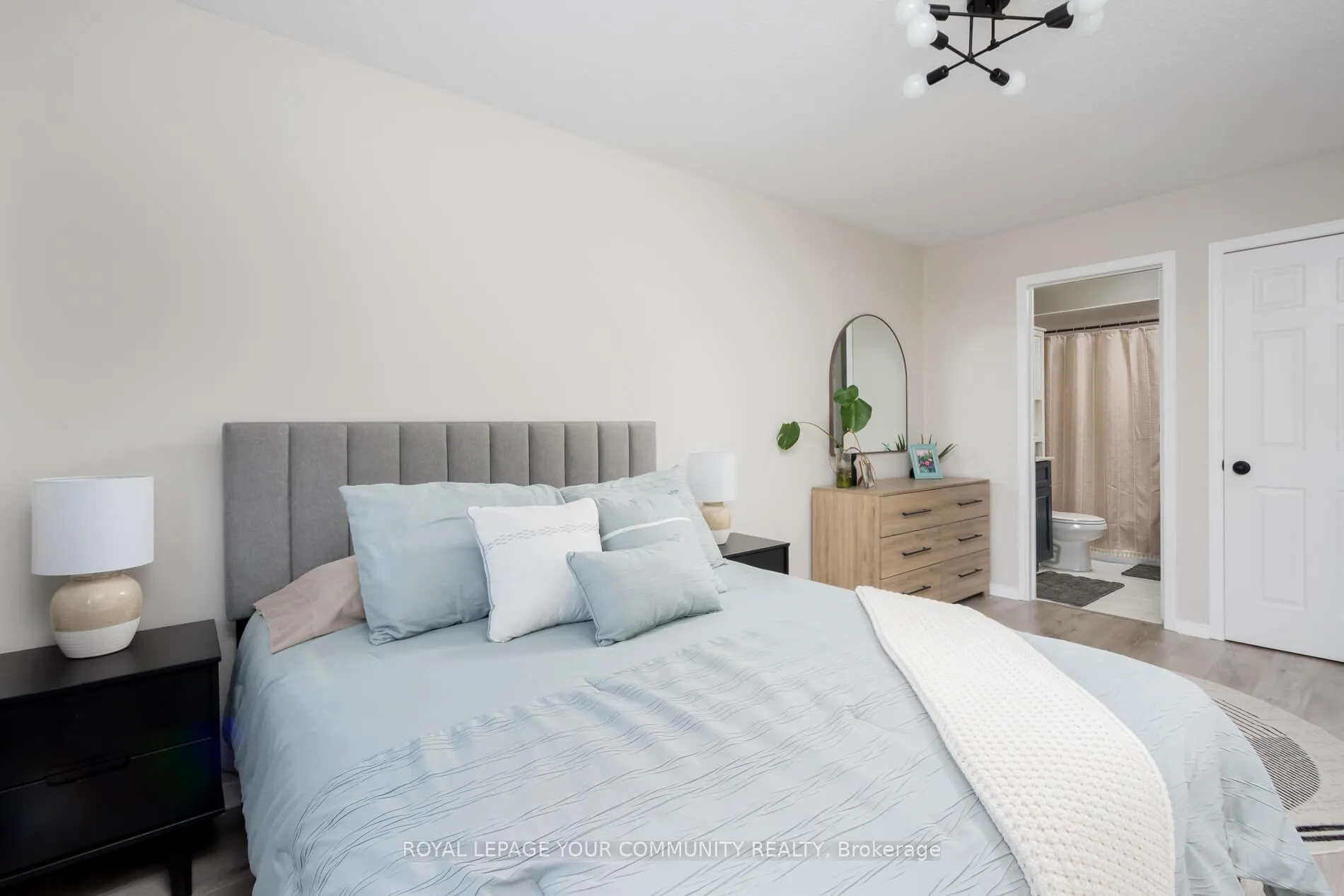 Photo 23 of 107 Frank Johnston Road, Caledon, Bolton West — HOMEH