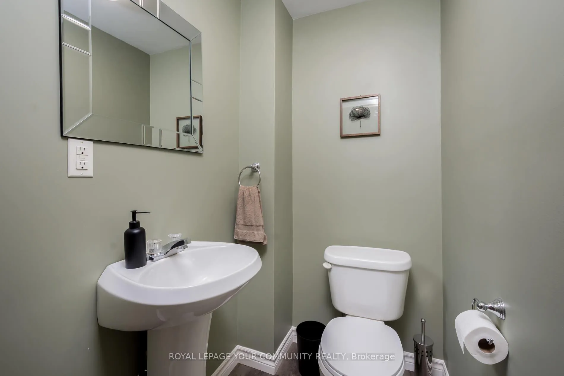 Photo 28 of 107 Frank Johnston Road, Caledon, Bolton West — HOMEH