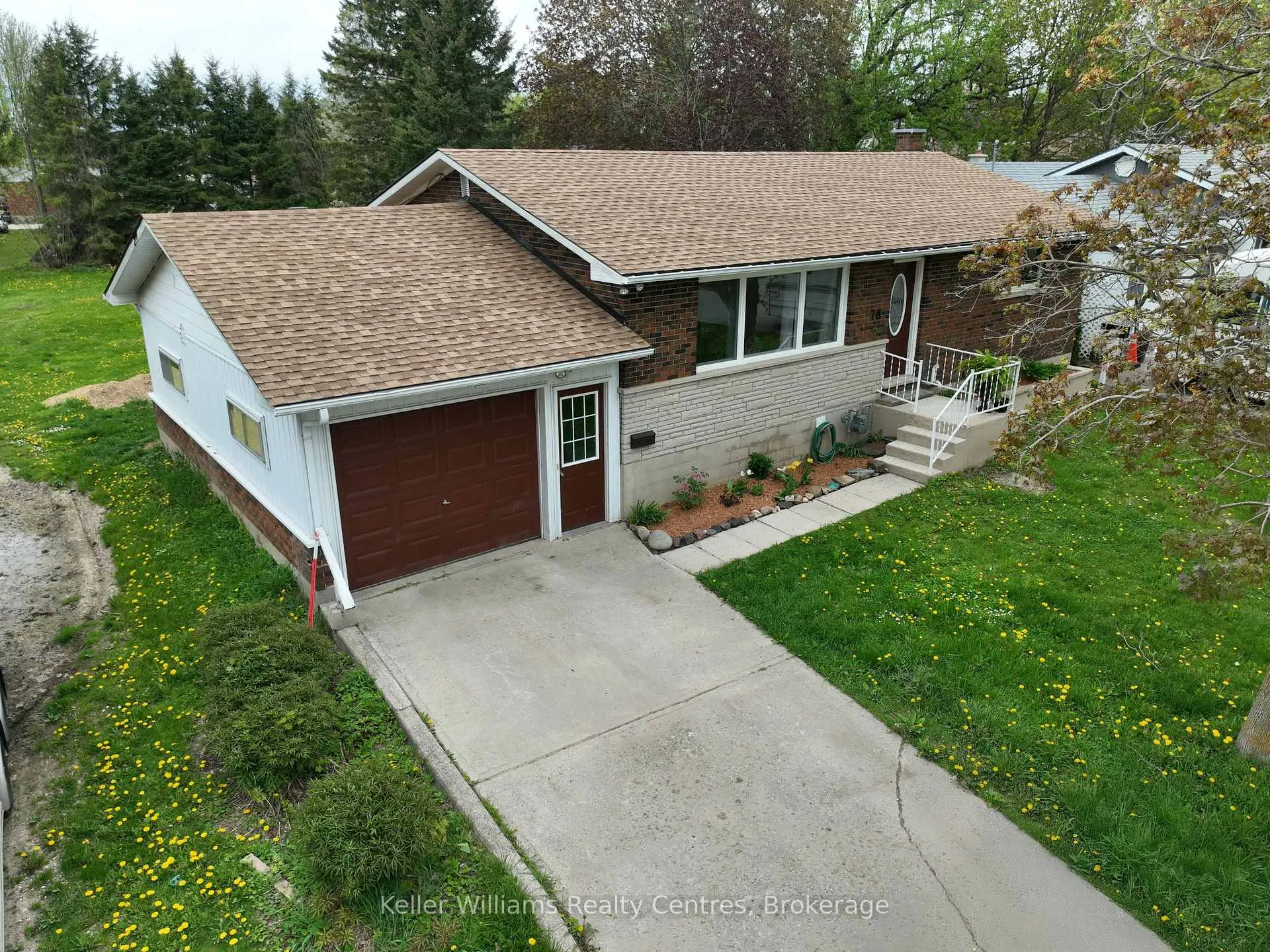 Photo 3 of 78 Elgin Avenue, Arran-Elderslie — HOMEH
