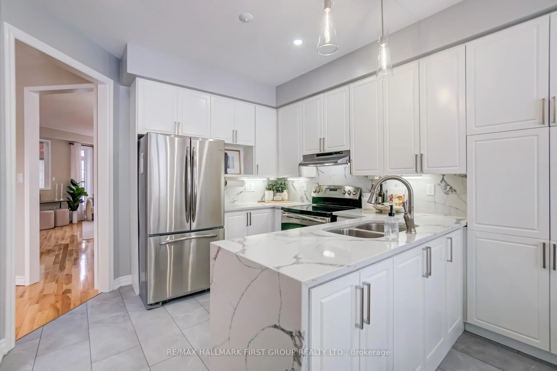Photo 14 of 1750 Autumn Crescent, Pickering, Amberlea — HOMEH