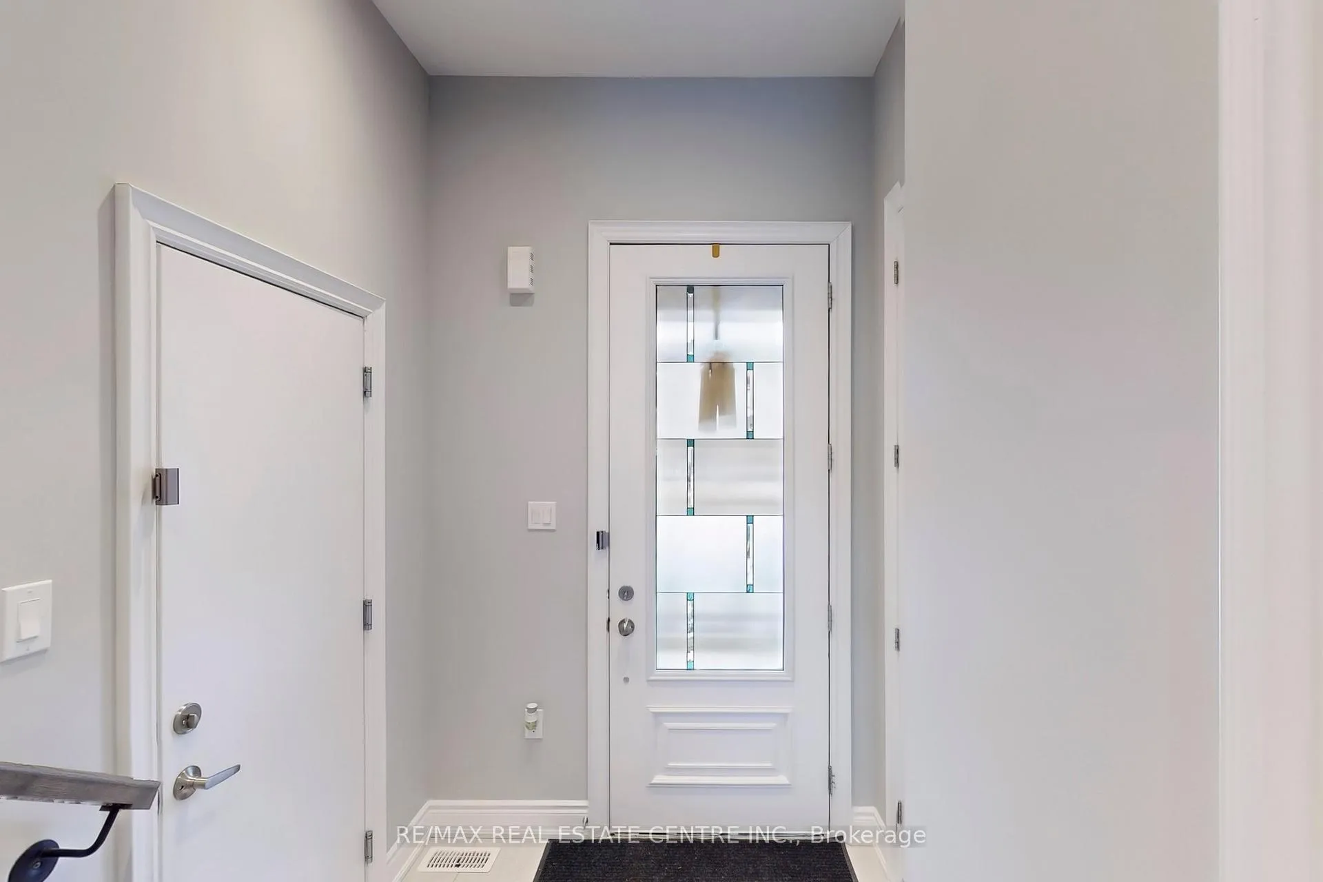 Photo 5 of 148 Walker Boulevard, New Tecumseth, Alliston — HOMEH
