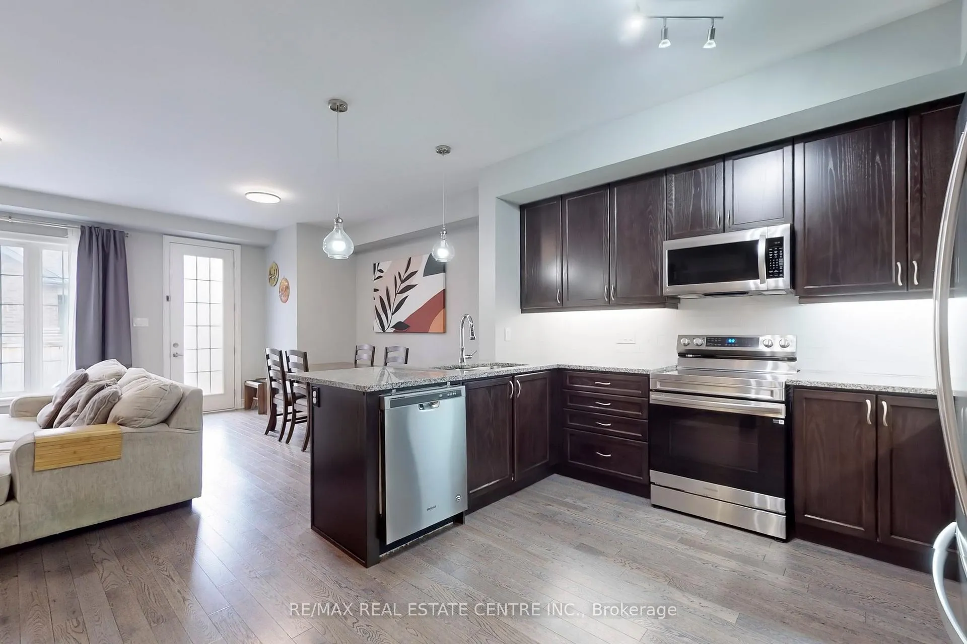 Photo 11 of 148 Walker Boulevard, New Tecumseth, Alliston — HOMEH