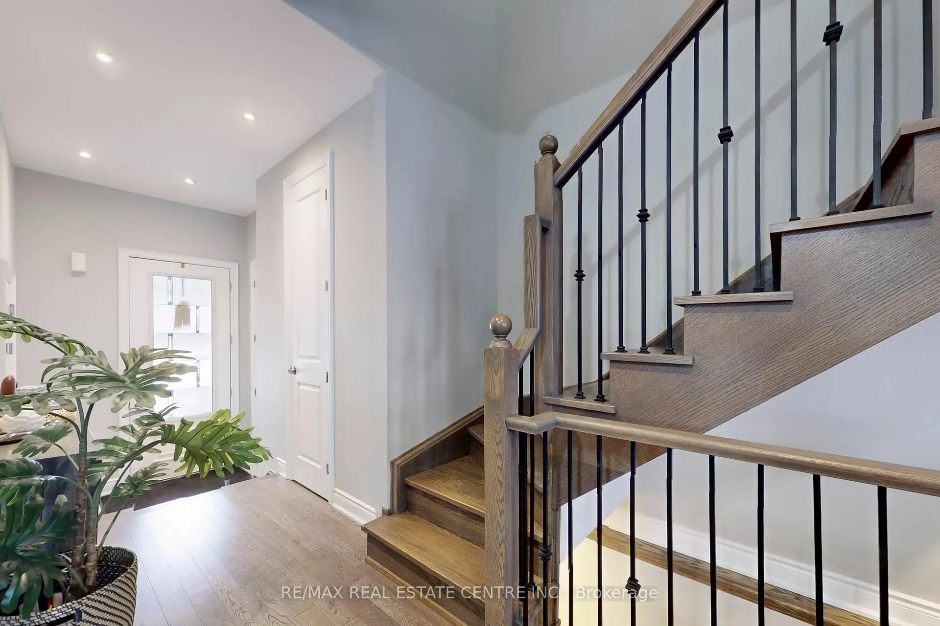 Photo 20 of 148 Walker Boulevard, New Tecumseth, Alliston — HOMEH