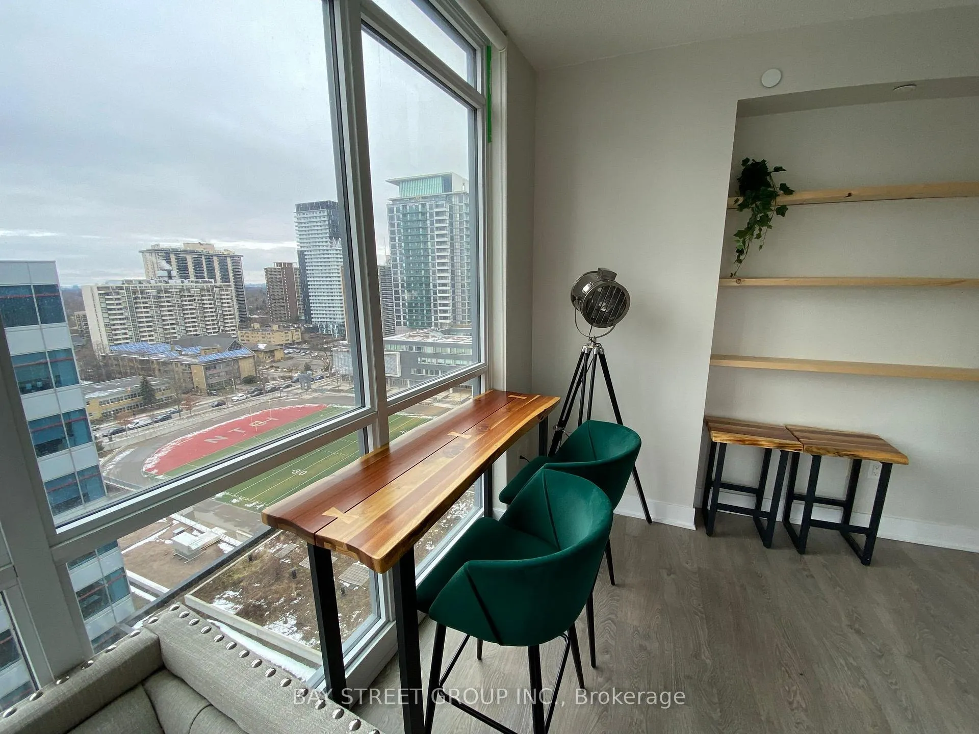 Photo 9 of Unit 1405, 30 Roehampton Avenue, Toronto, Mount Pleasant West — HOMEH