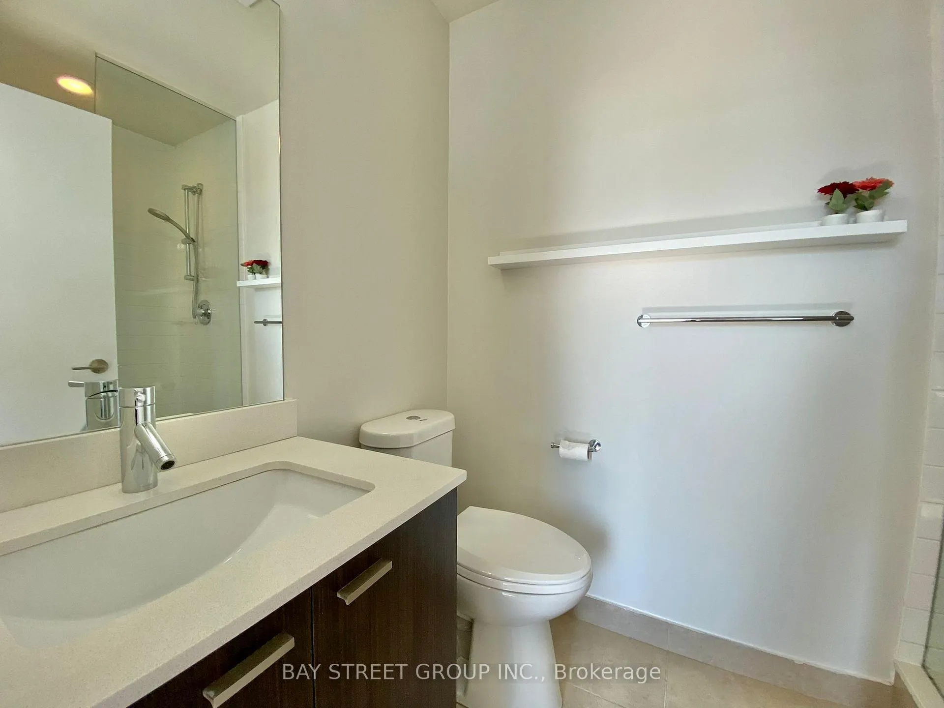 Photo 13 of Unit 1405, 30 Roehampton Avenue, Toronto, Mount Pleasant West — HOMEH