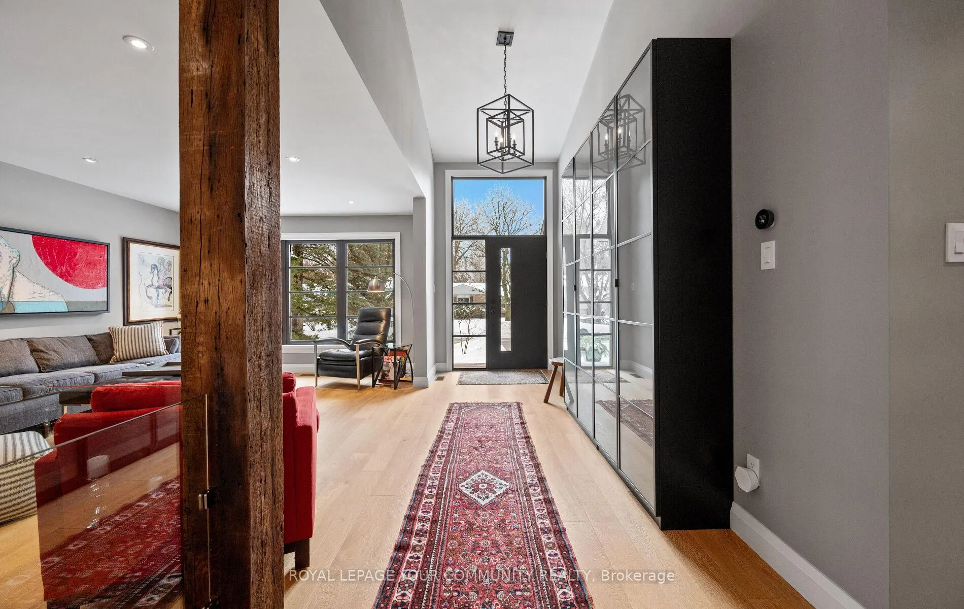 Photo 3 of 12 Glenview Drive, Aurora, Aurora Highlands — HOMEH