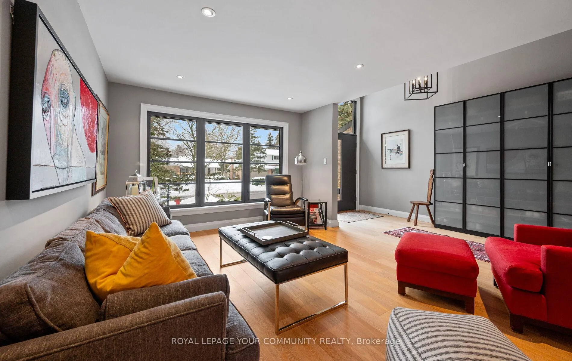 Photo 5 of 12 Glenview Drive, Aurora, Aurora Highlands — HOMEH