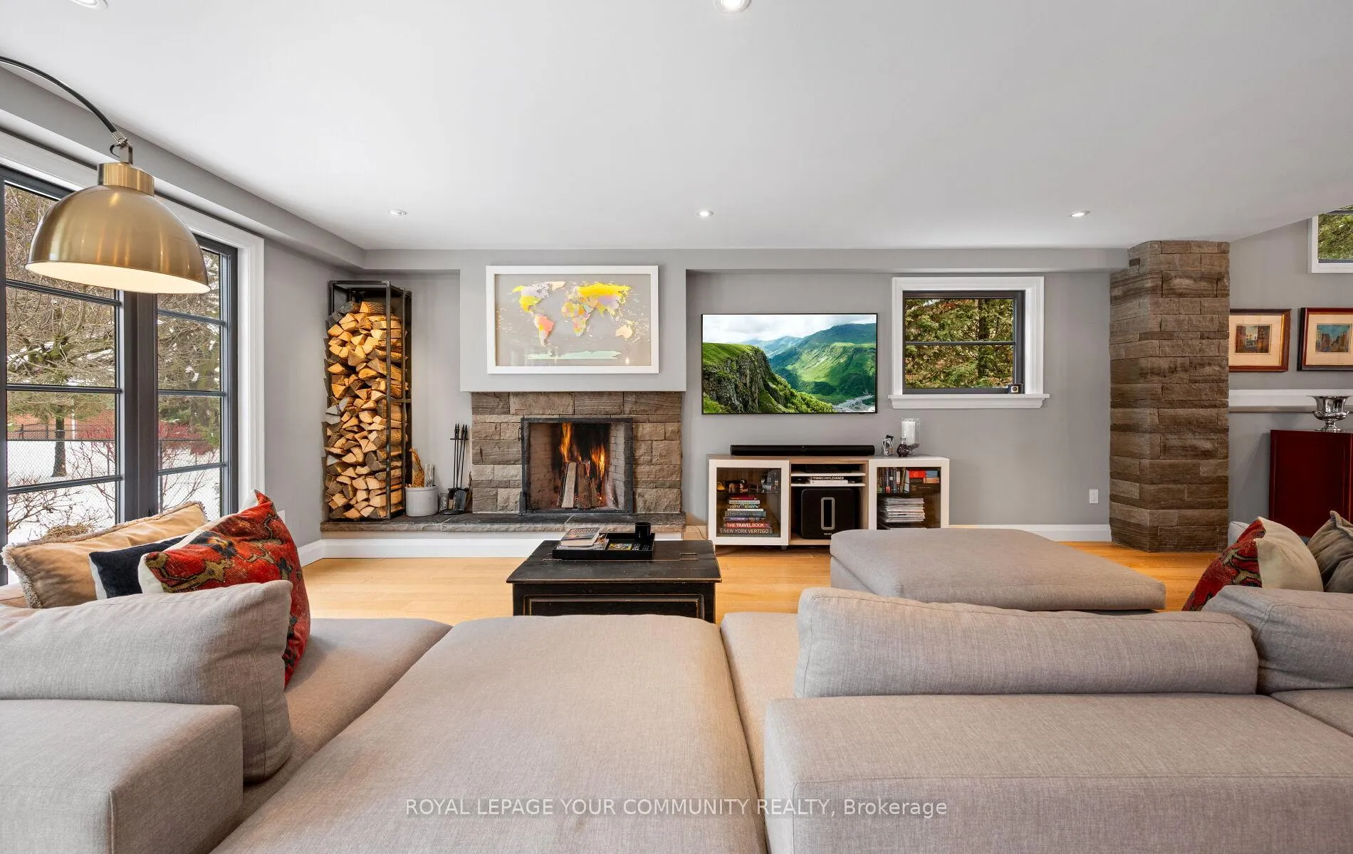 Photo 9 of 12 Glenview Drive, Aurora, Aurora Highlands — HOMEH