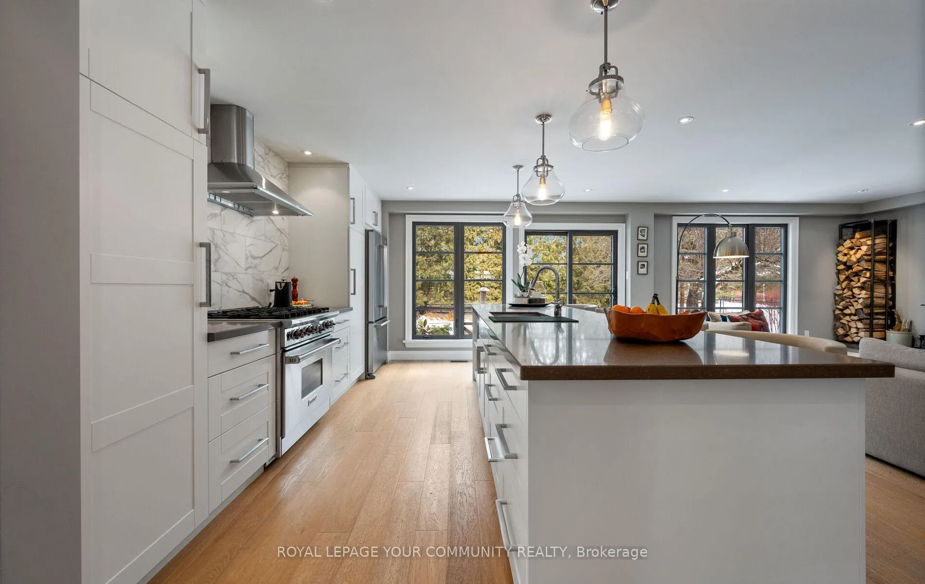 Photo 13 of 12 Glenview Drive, Aurora, Aurora Highlands — HOMEH