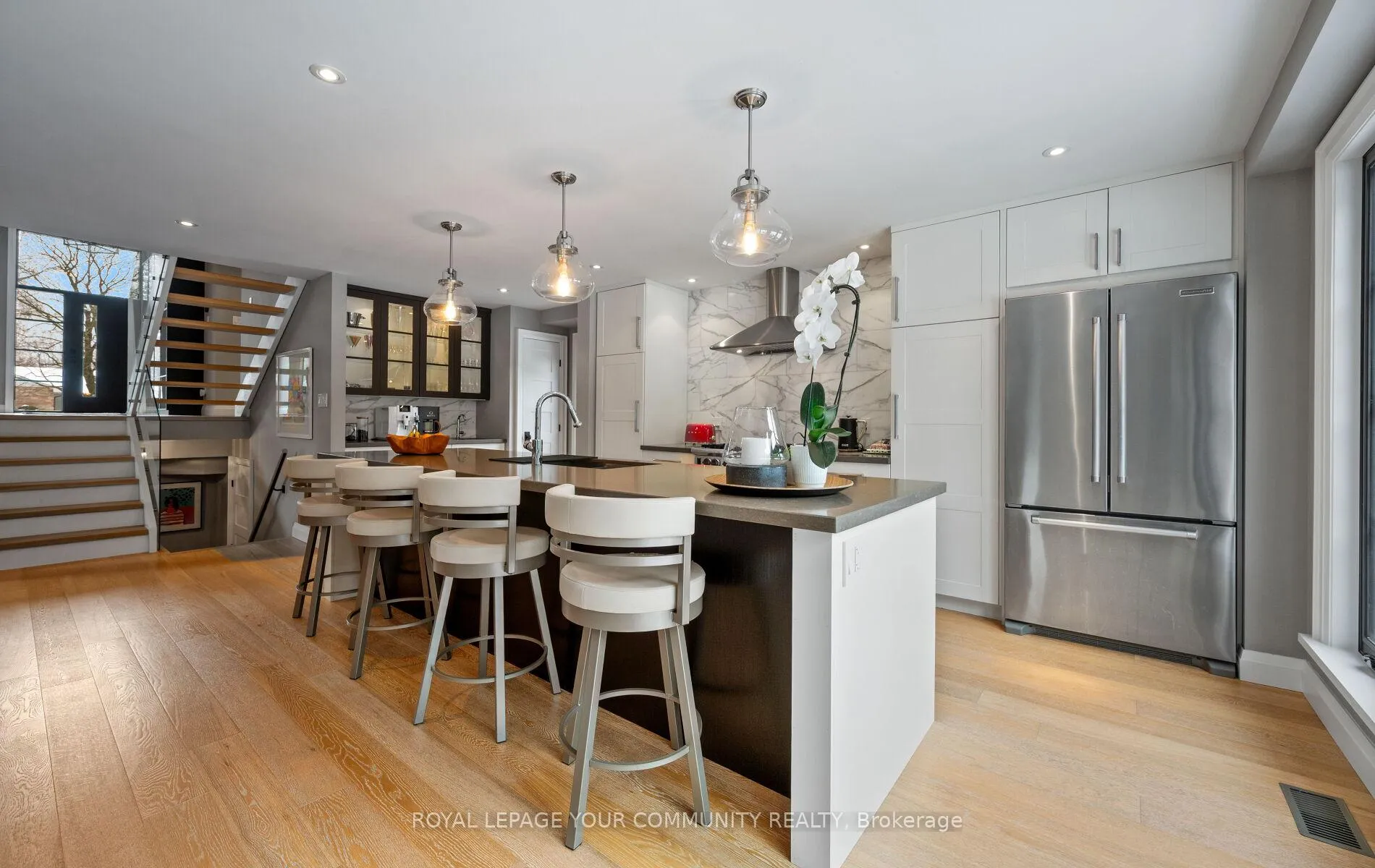 Photo 15 of 12 Glenview Drive, Aurora, Aurora Highlands — HOMEH
