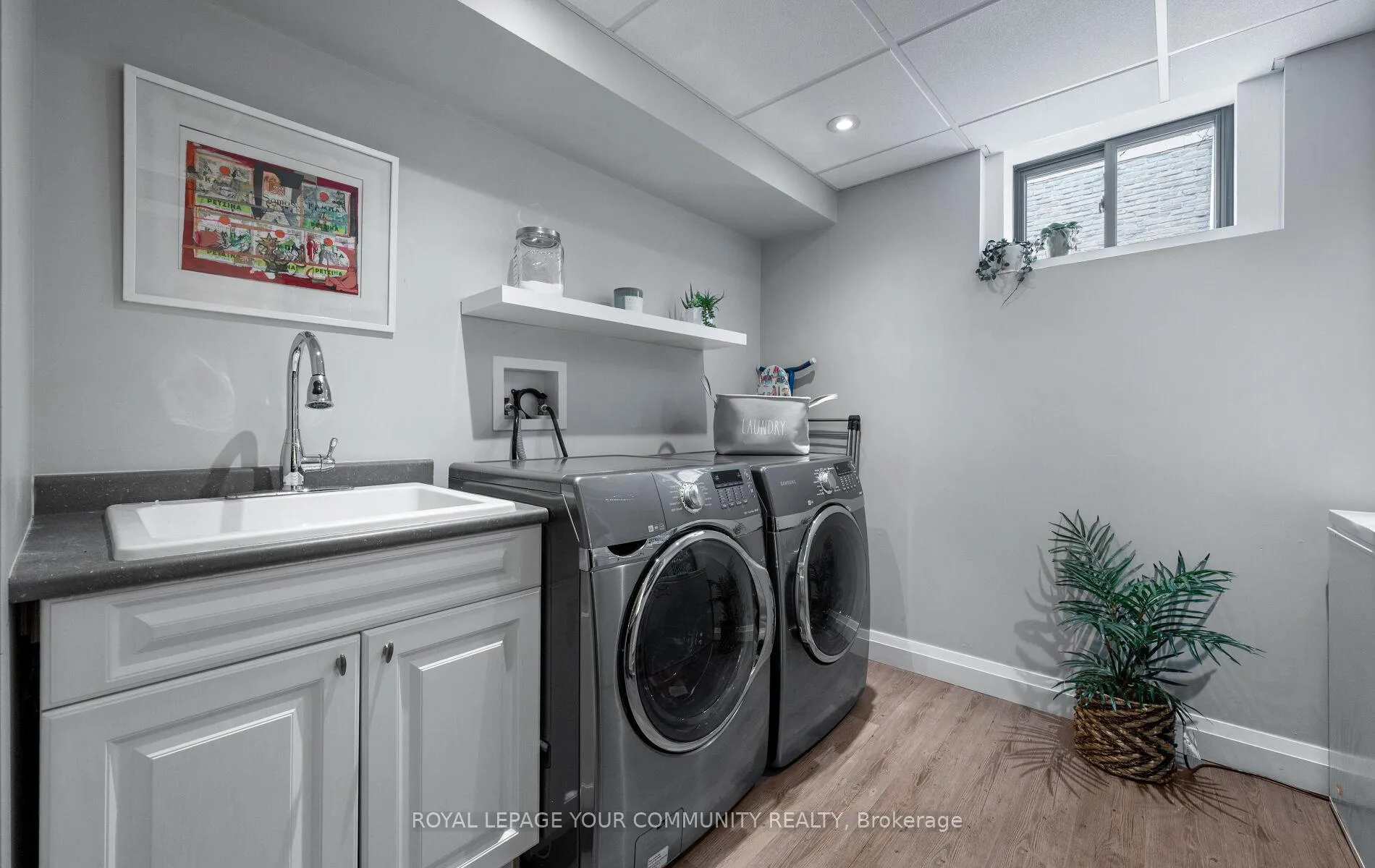 Photo 33 of 12 Glenview Drive, Aurora, Aurora Highlands — HOMEH