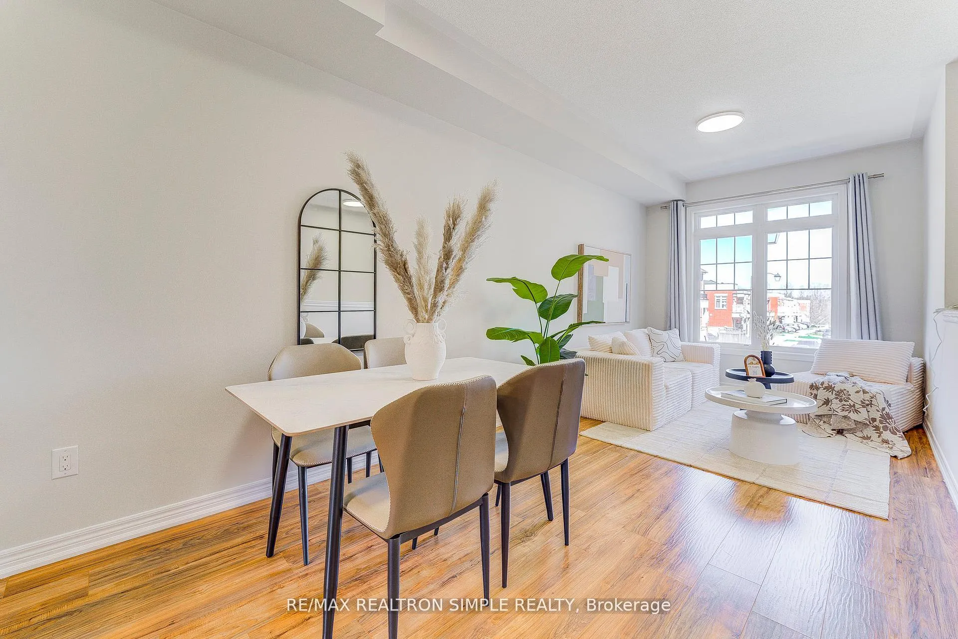 Photo 8 of 304 Delray Drive, Markham, Greensborough — HOMEH