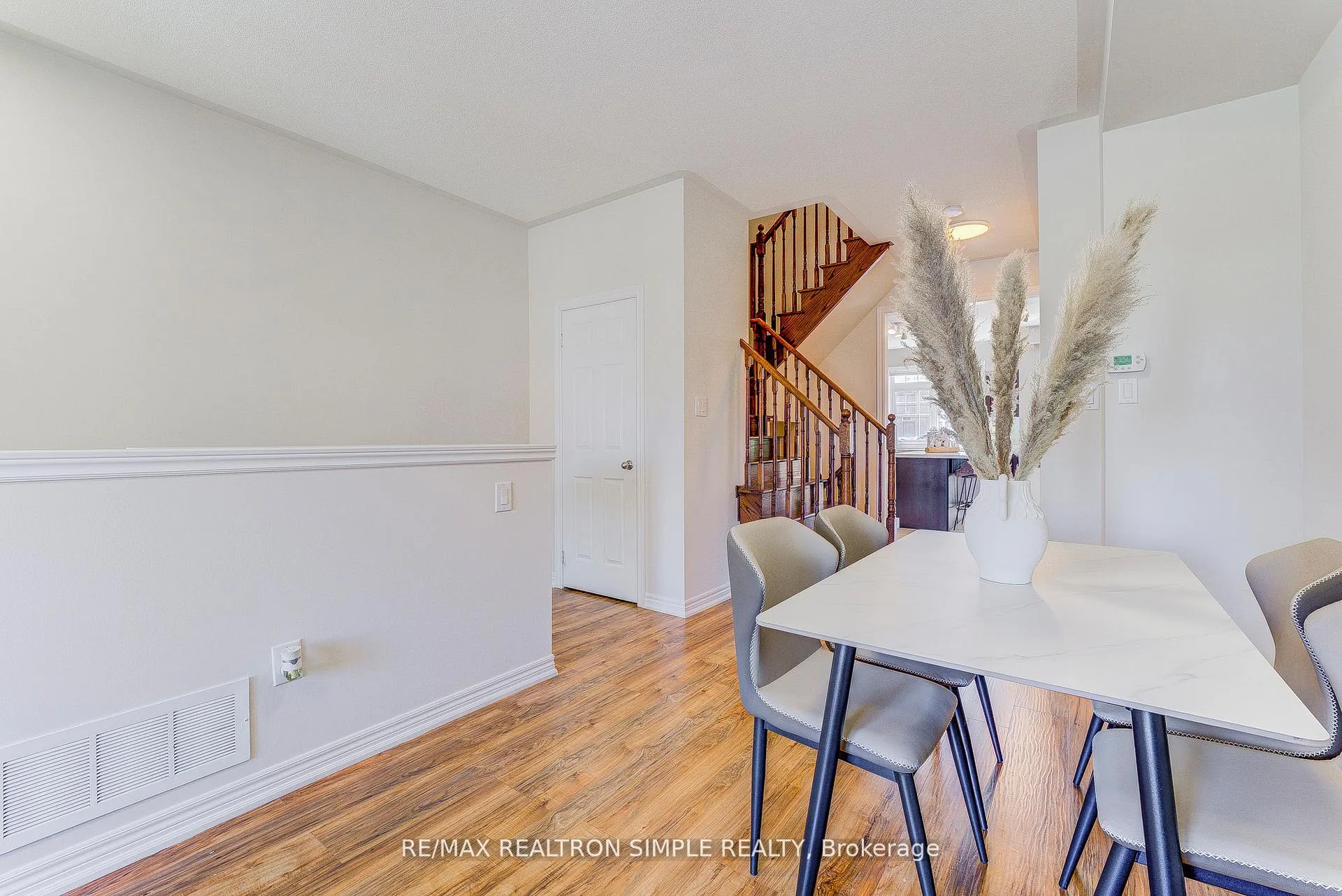Photo 11 of 304 Delray Drive, Markham, Greensborough — HOMEH