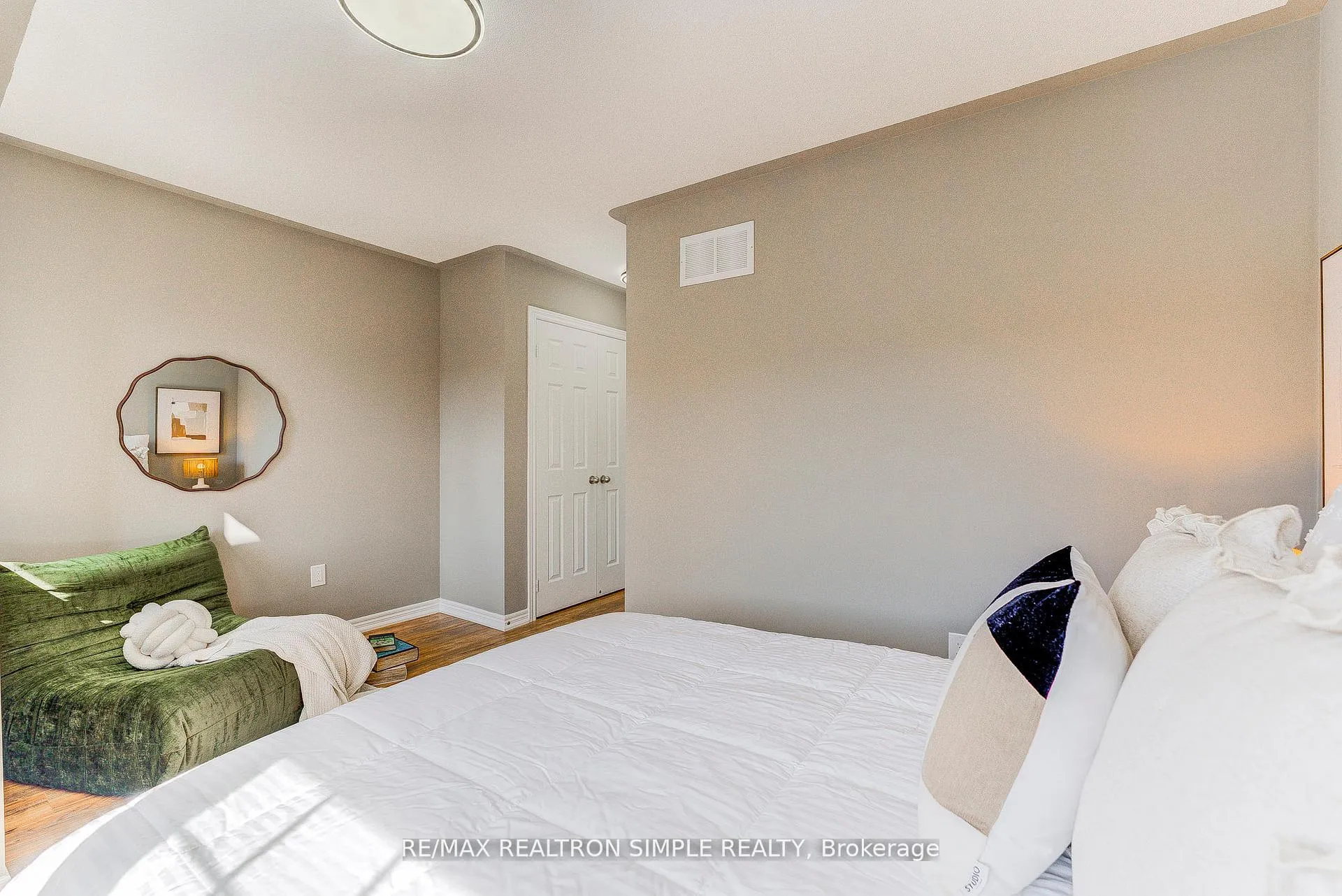 Photo 18 of 304 Delray Drive, Markham, Greensborough — HOMEH