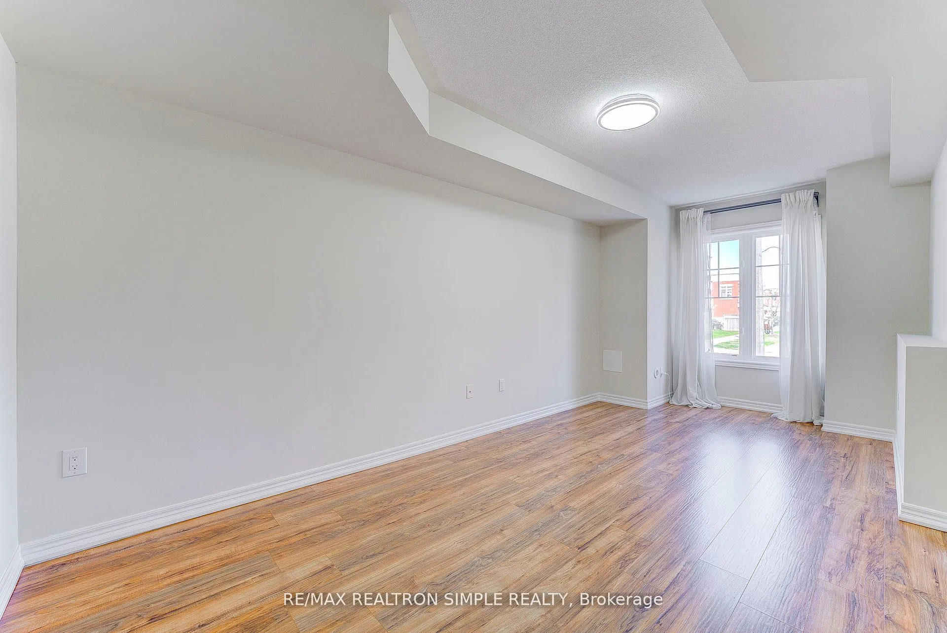 Photo 33 of 304 Delray Drive, Markham, Greensborough — HOMEH