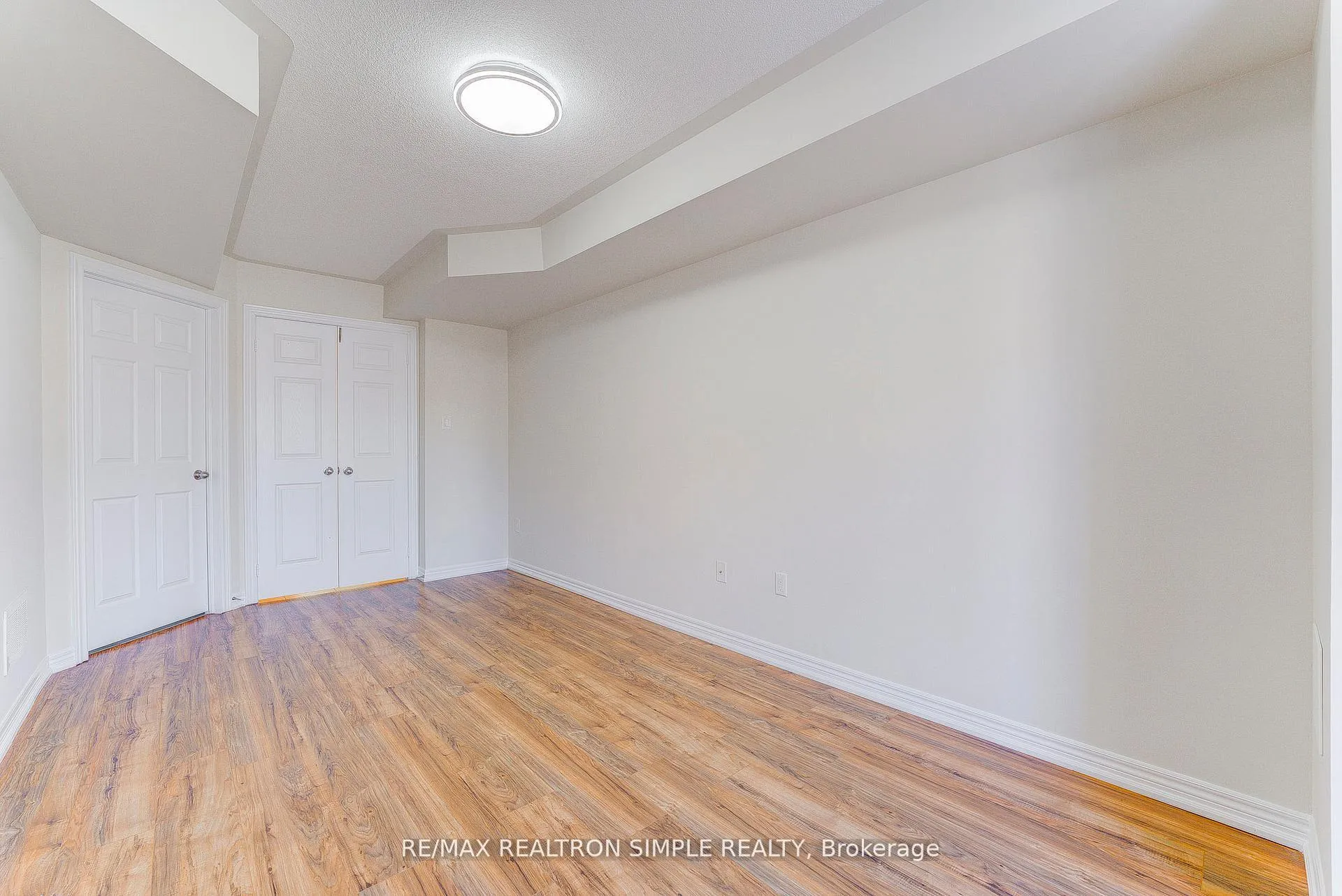 Photo 34 of 304 Delray Drive, Markham, Greensborough — HOMEH