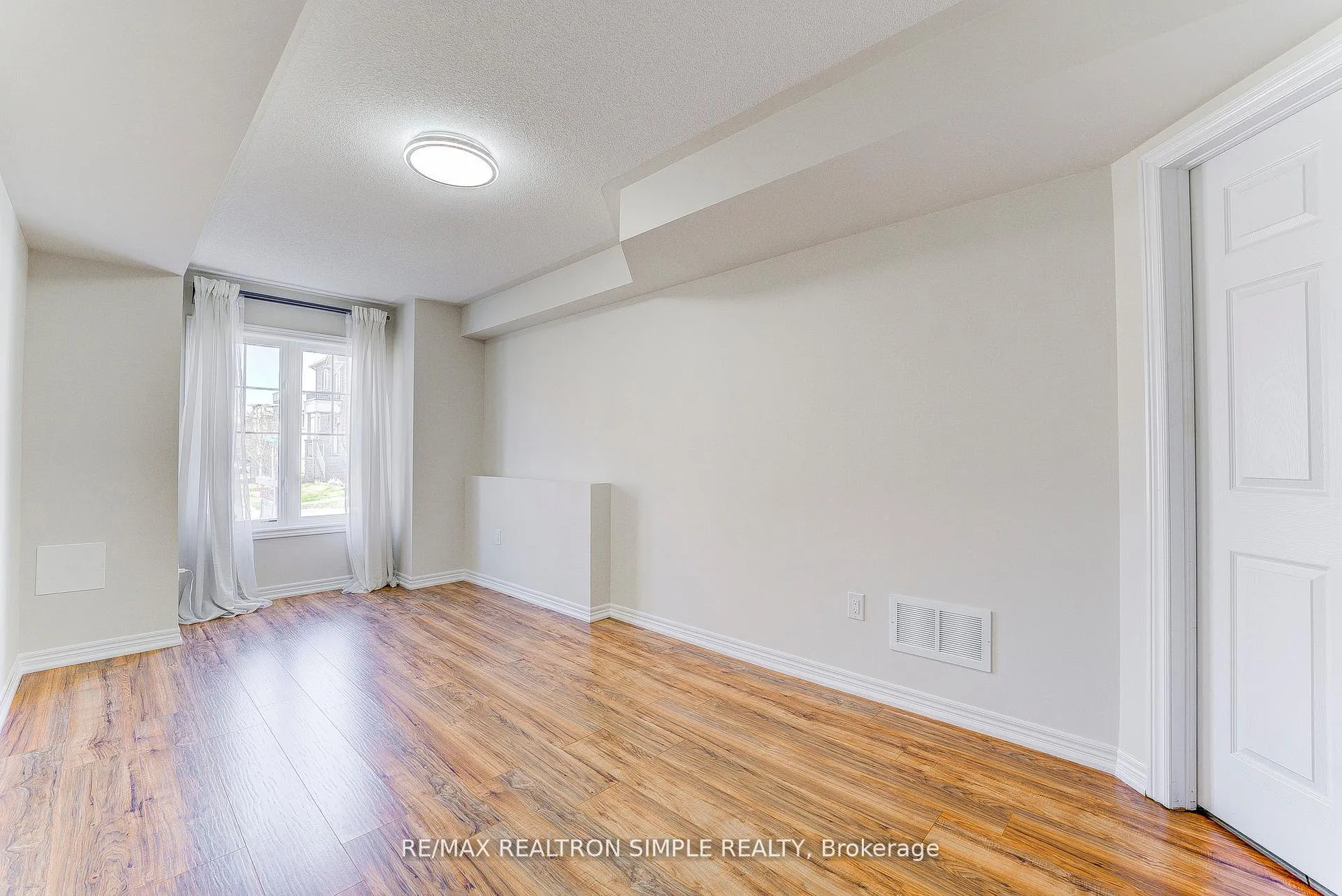 Photo 35 of 304 Delray Drive, Markham, Greensborough — HOMEH