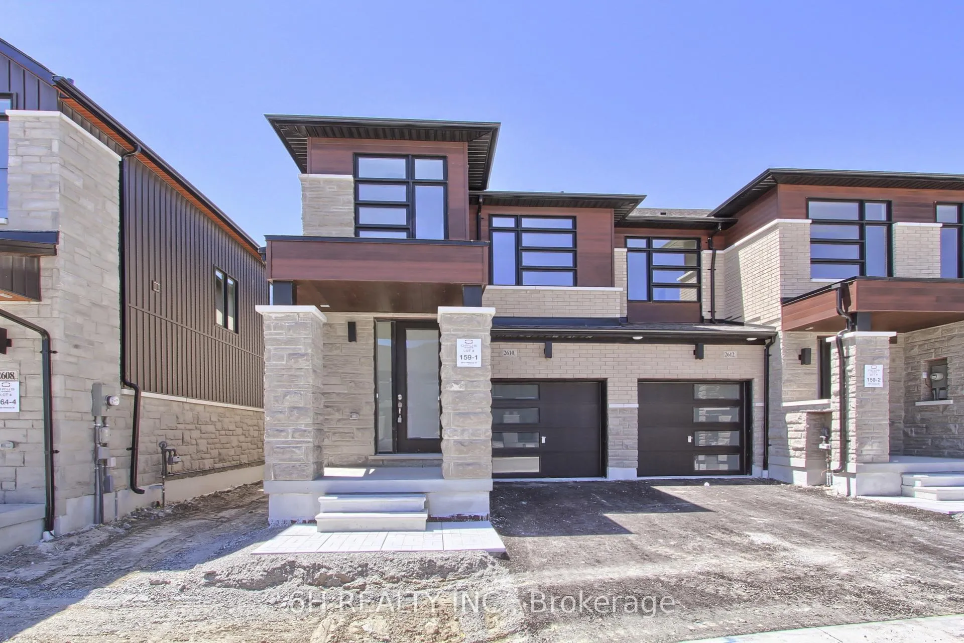 Photo 1 of 2610 Hibiscus Drive, Pickering, Rural Pickering — HOMEH