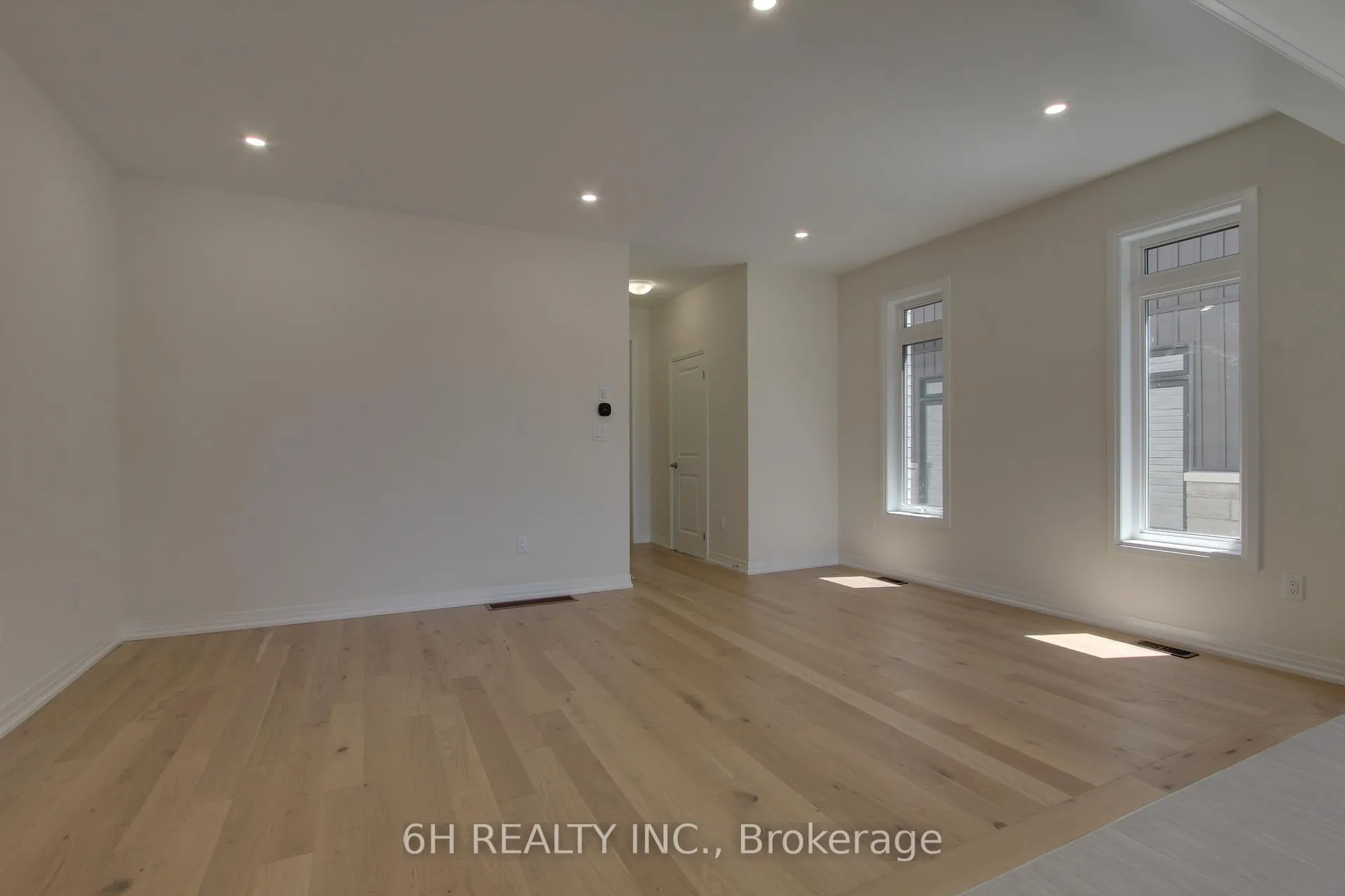 Photo 8 of 2610 Hibiscus Drive, Pickering, Rural Pickering — HOMEH